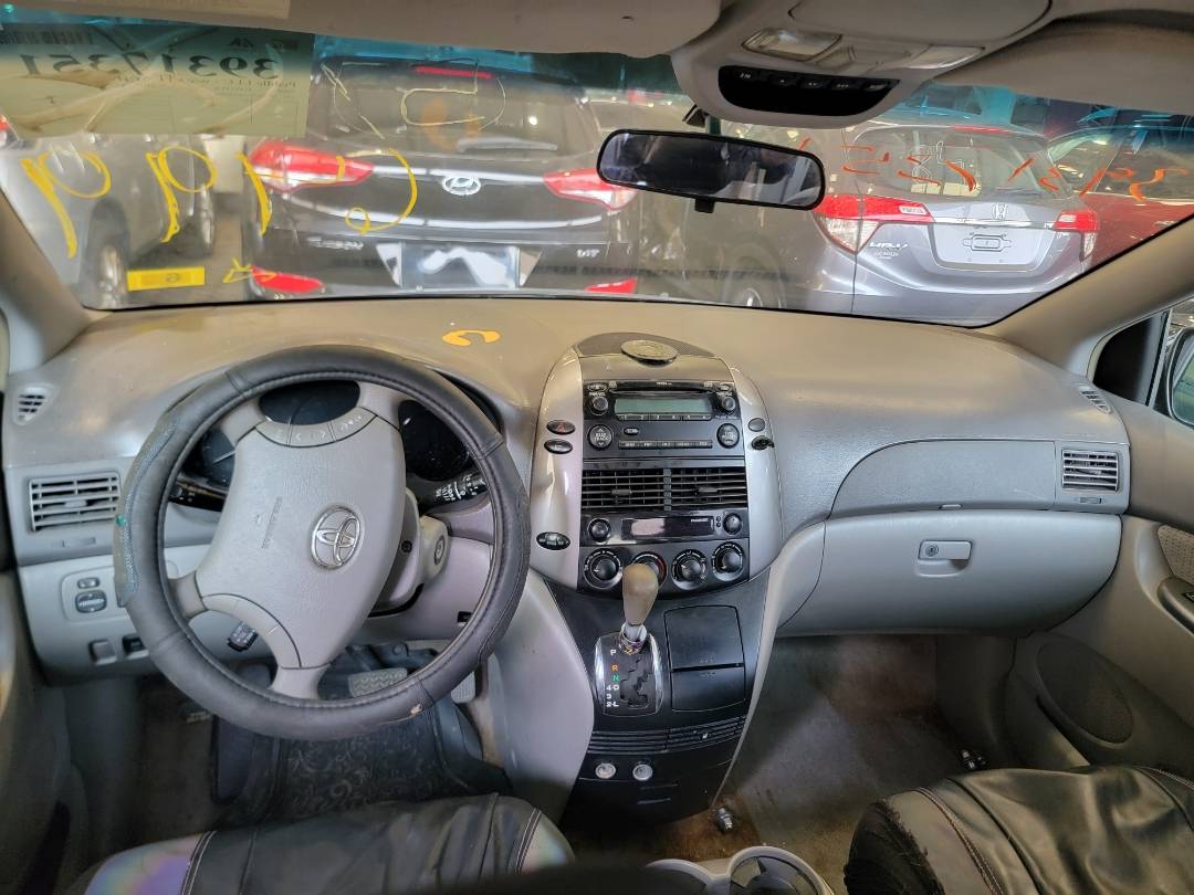 2008 TOYOTA SIENNA — 186 183 Miles — Lot 8S186499 — Main - Marhaba Auctions Used Cars - Image 7