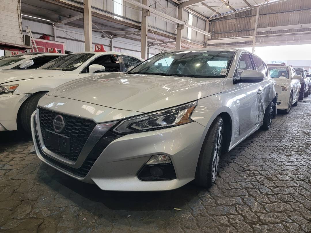 2019 NISSAN ALTIMA — 141670 Miles — Lot 180530 — Main - Marhaba Auctions Used Cars - Image 4