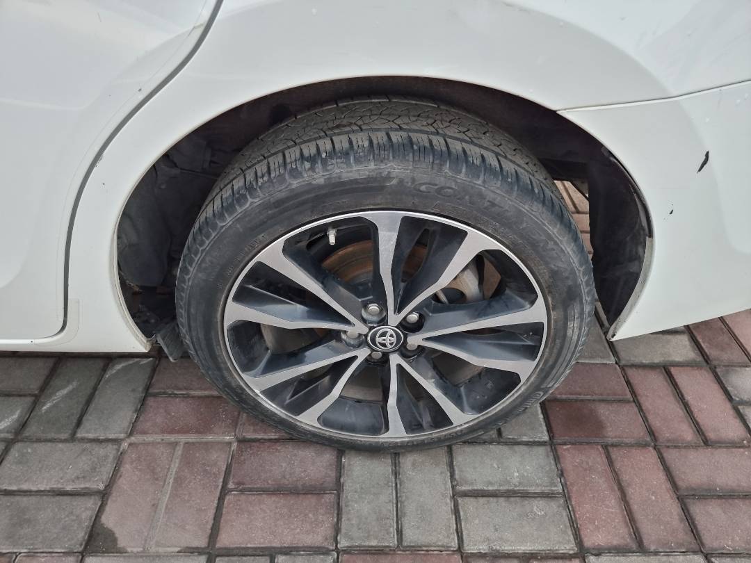 2018 TOYOTA COROLLA — 105591 Miles — Lot 215487 — Main - Marhaba Auctions Used Cars - Image 10