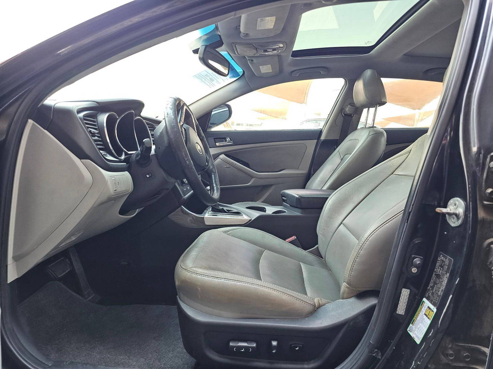 2011 KIA OPTIMA — 218109 Miles — Lot 2105478 — Souq - Marhaba Auctions Used Cars - Image 9