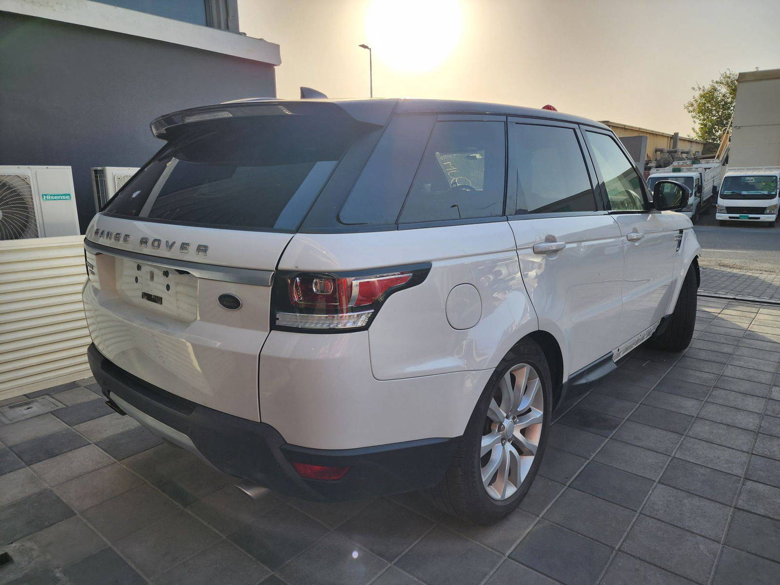 2017 LAND ROVER RANGE ROVER SPORT — 138287 Miles — Lot HA687388 — Main - Marhaba Auctions Used Cars - Image 3