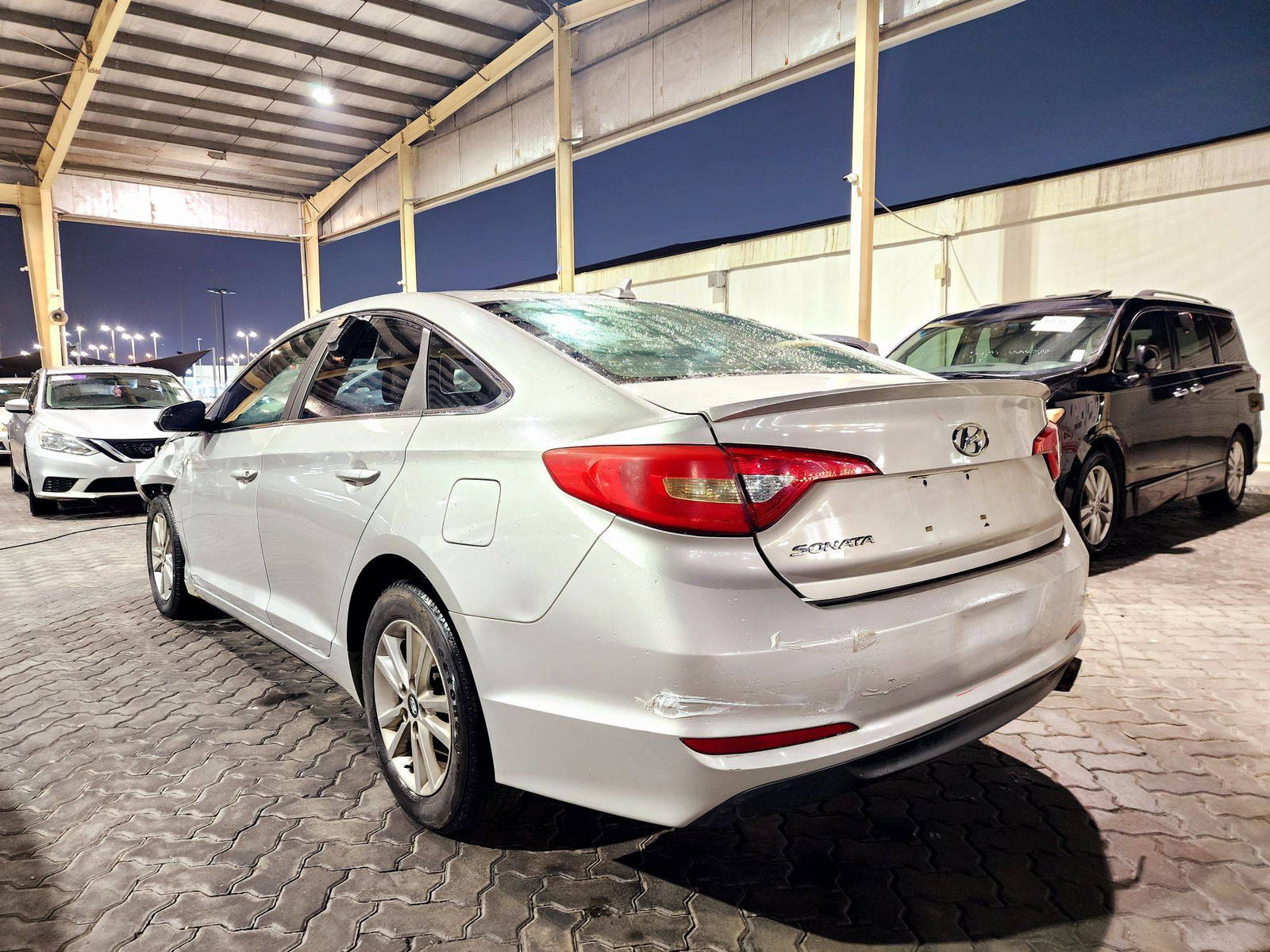 2017 HYUNDAI SONATA — 146278 Miles — Lot 75545274 — Souq - Marhaba Auctions Used Cars - Image 4
