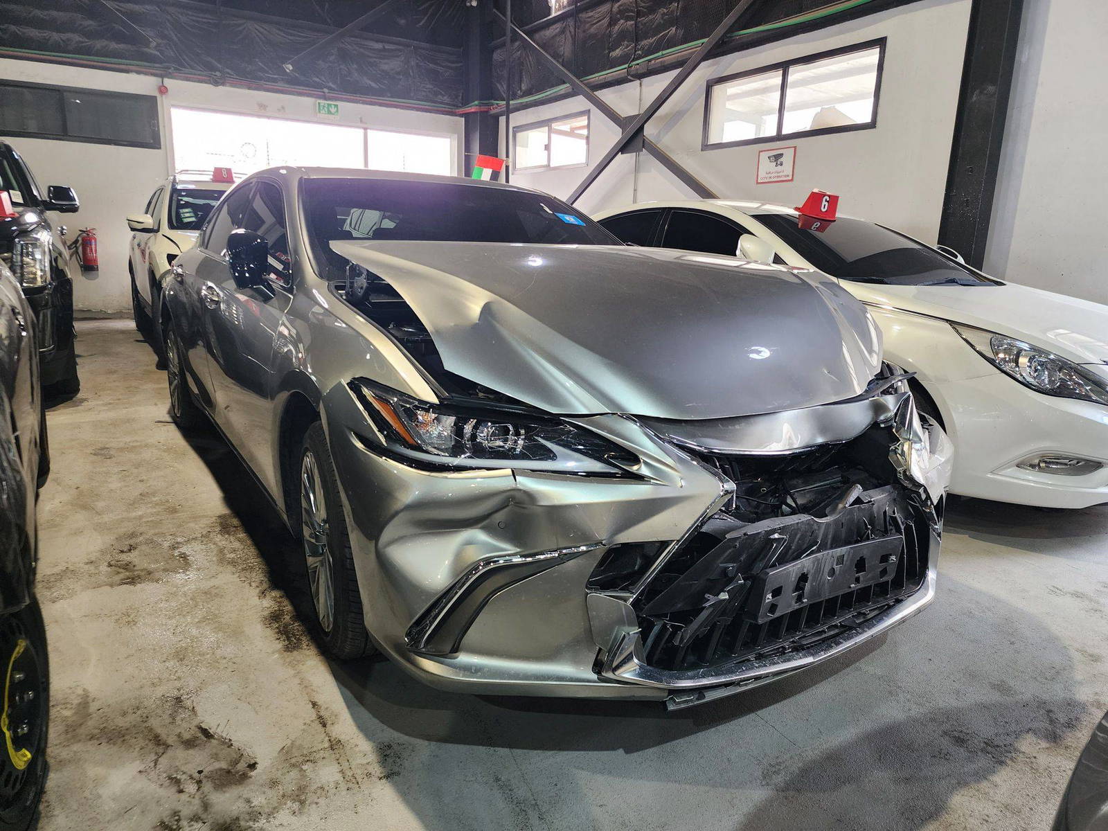2023 LEXUS ES 300 — 39108 KM — Lot 2014723 — Main - Marhaba Auctions Used Cars - Image 5