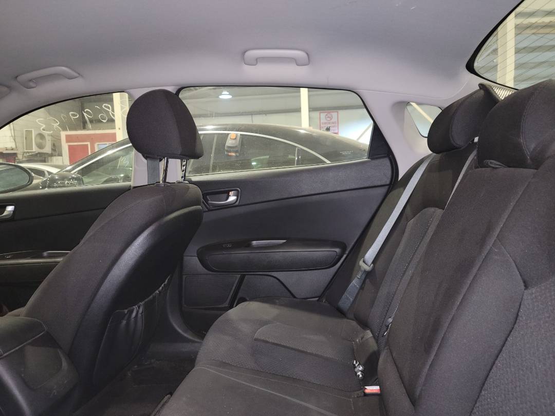 2018 KIA OPTIMA — 76207 Miles — Lot G267390 — Main - Marhaba Auctions Used Cars - Image 8