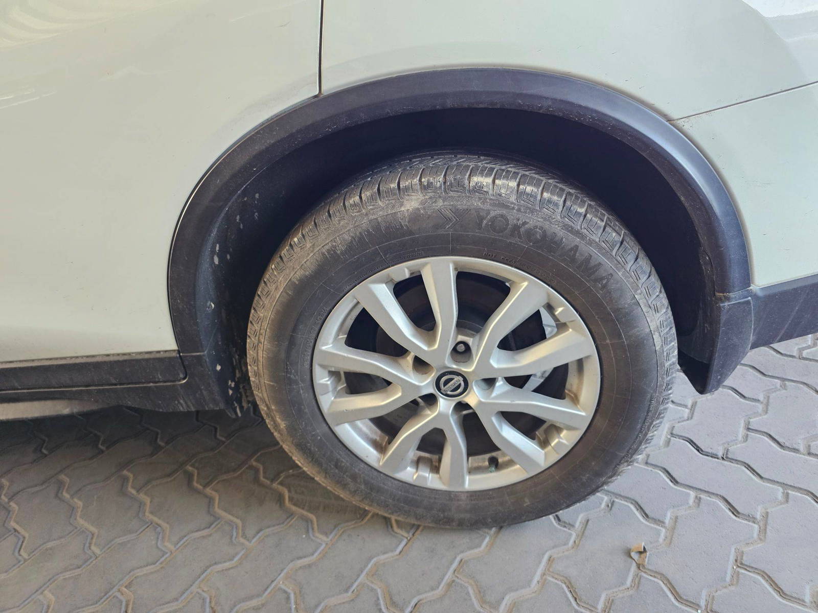 NISSAN ROGUE 2017 - Marhaba Auction Used Cars - Image 10