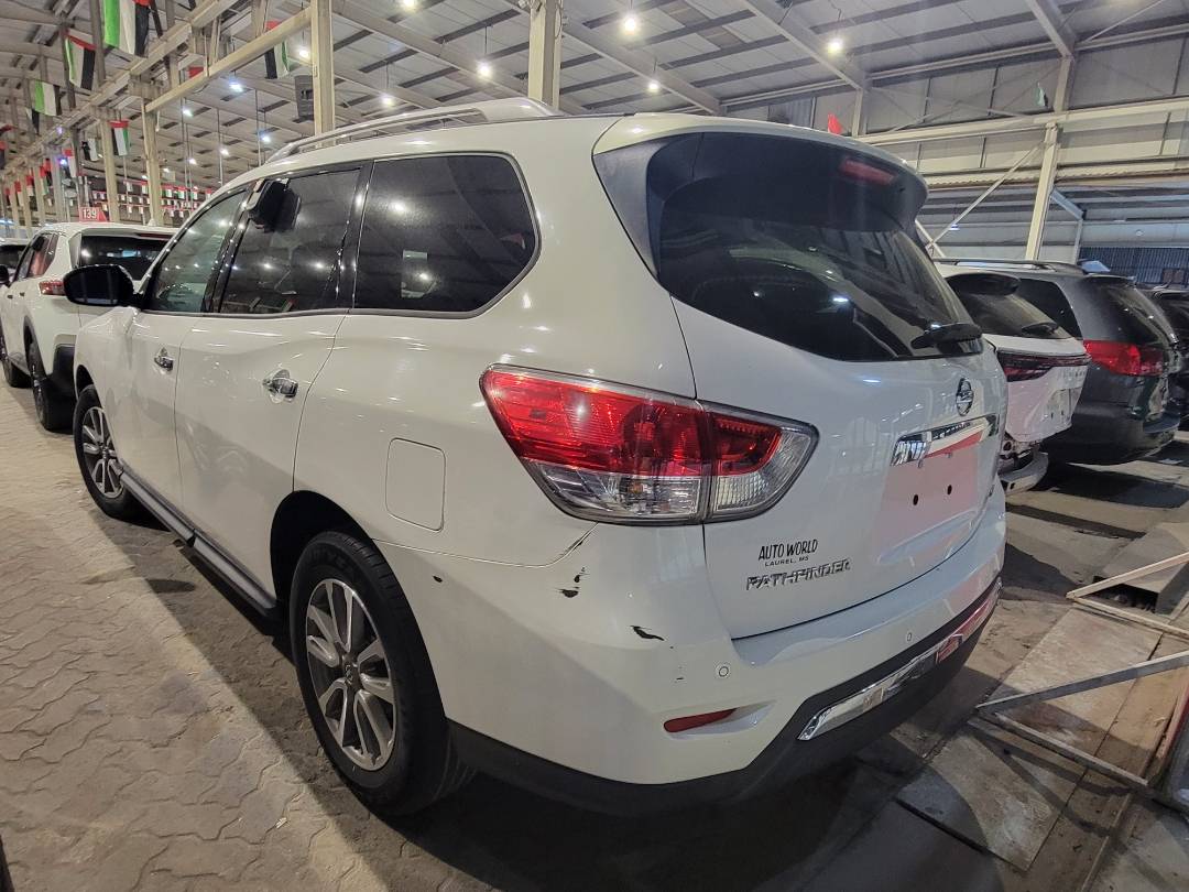 2013 NISSAN PATHFINDER — 158594 Miles — Lot C639600 — Main - Marhaba Auctions Used Cars - Image 5