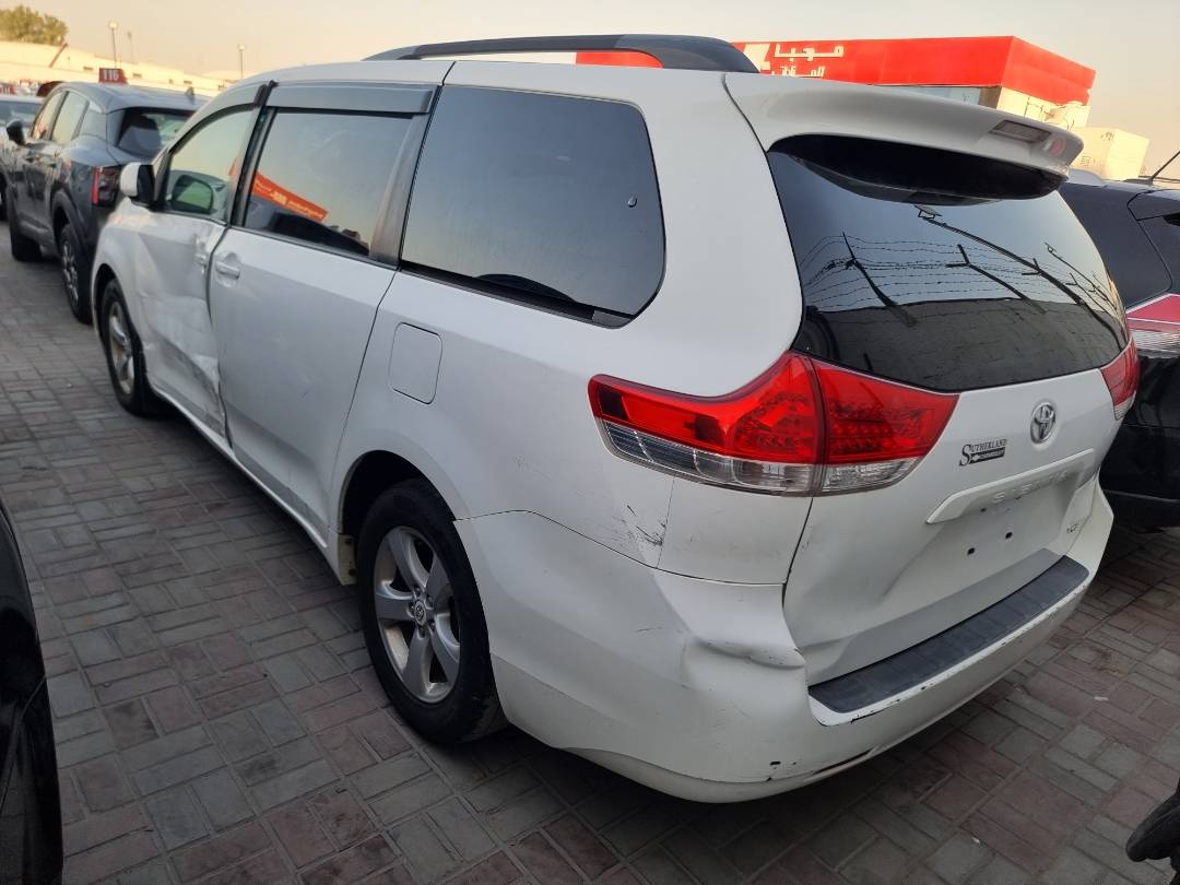 2011 TOYOTA SIENNA — 208054 Miles — Lot S145786 — Ind. 12 - Marhaba Auctions Used Cars - Image 4