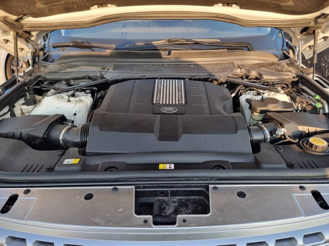 2016 LAND ROVER RANGE ROVER — 92535 Miles — Lot 51032904 — Ind. 12 - Marhaba Auctions Used Cars - Image 10