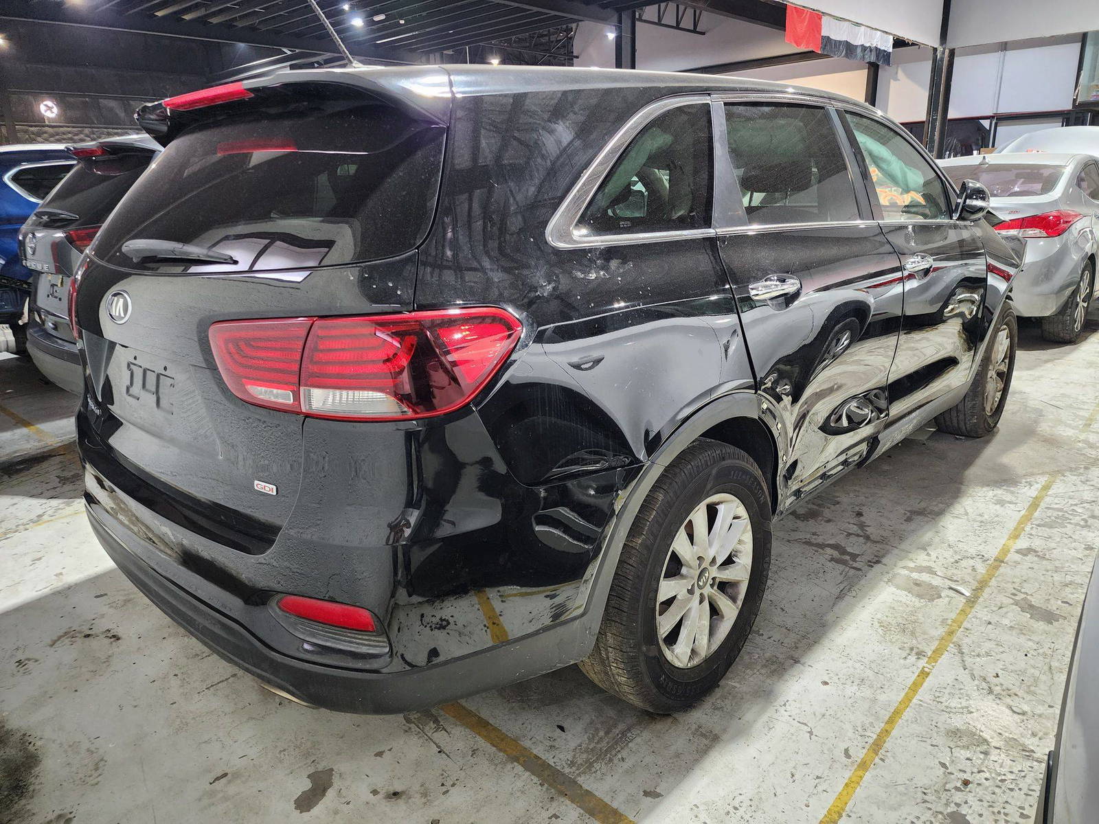 2019 KIA SORENTO — 69797 Miles — Lot 98118 — Souq - Marhaba Auctions Used Cars - Image 5