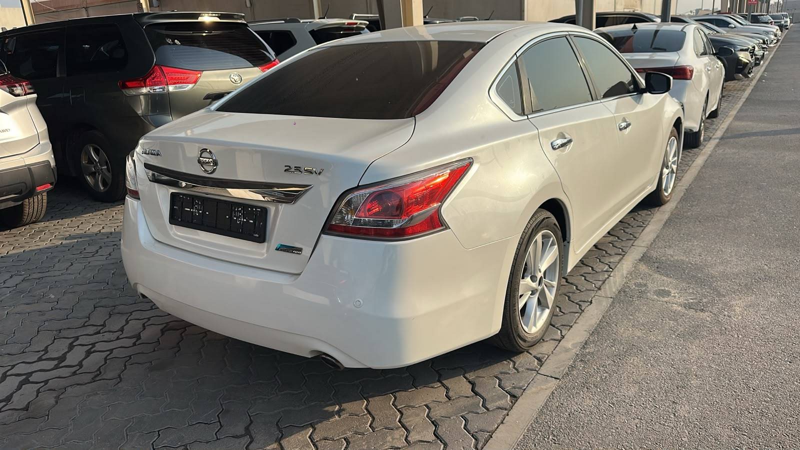 2014 NISSAN ALTIMA — 218372 KM — Lot 183162 — Souq - Marhaba Auctions Used Cars - Image 5