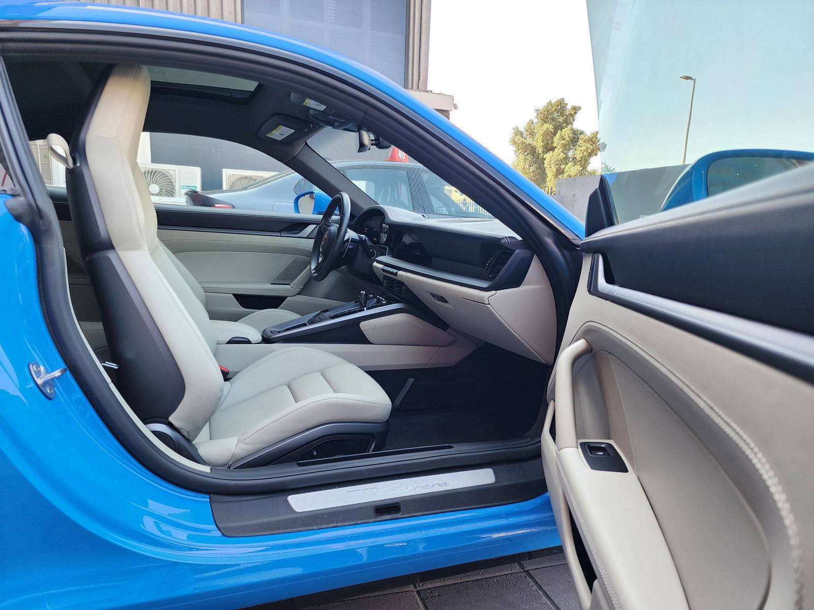2022 PORSCHE CARRERA — 13053 KM — Lot 206557 — Al Quoz - Marhaba Auctions Used Cars - Image 12