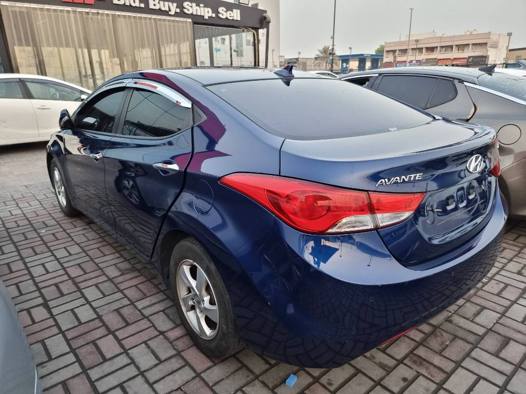 2013 HYUNDAI AVANTE — 154630 KM — Lot 124587 — Ind. 12 - Marhaba Auctions Used Cars - Image 5