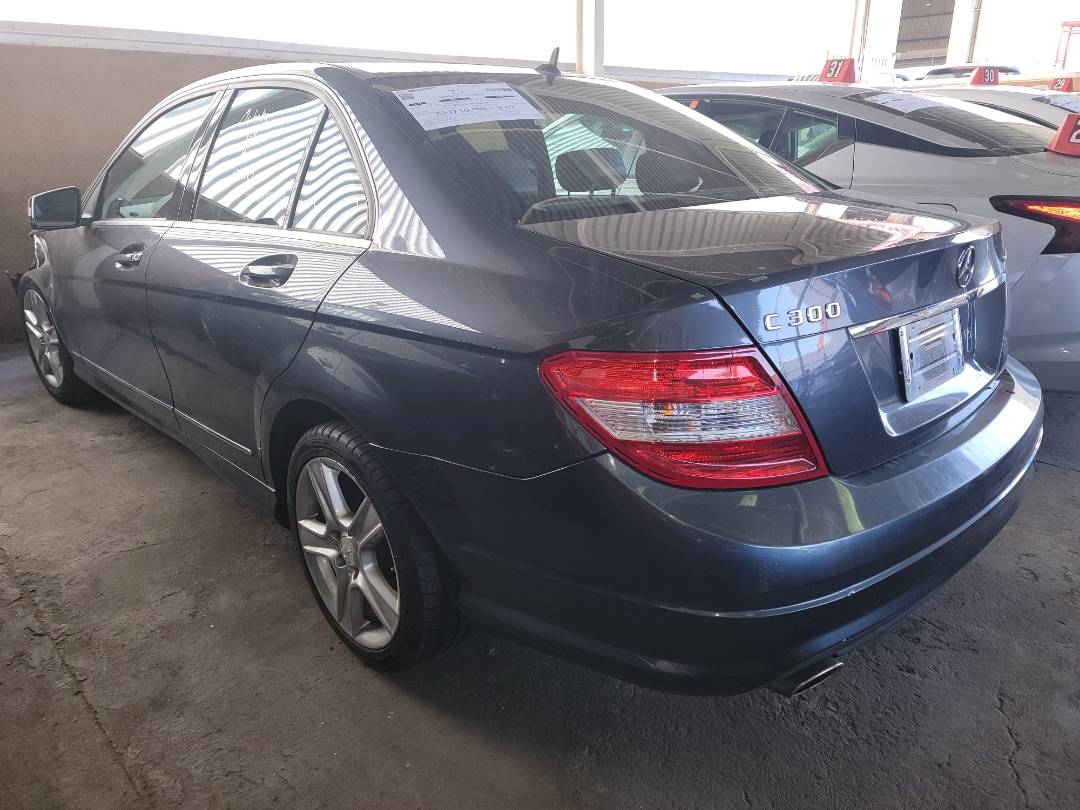 2011 MERCEDES BENZ C300 — 170289 Miles — Lot BR169213 - Marhaba Auctions Used Cars - Image 3