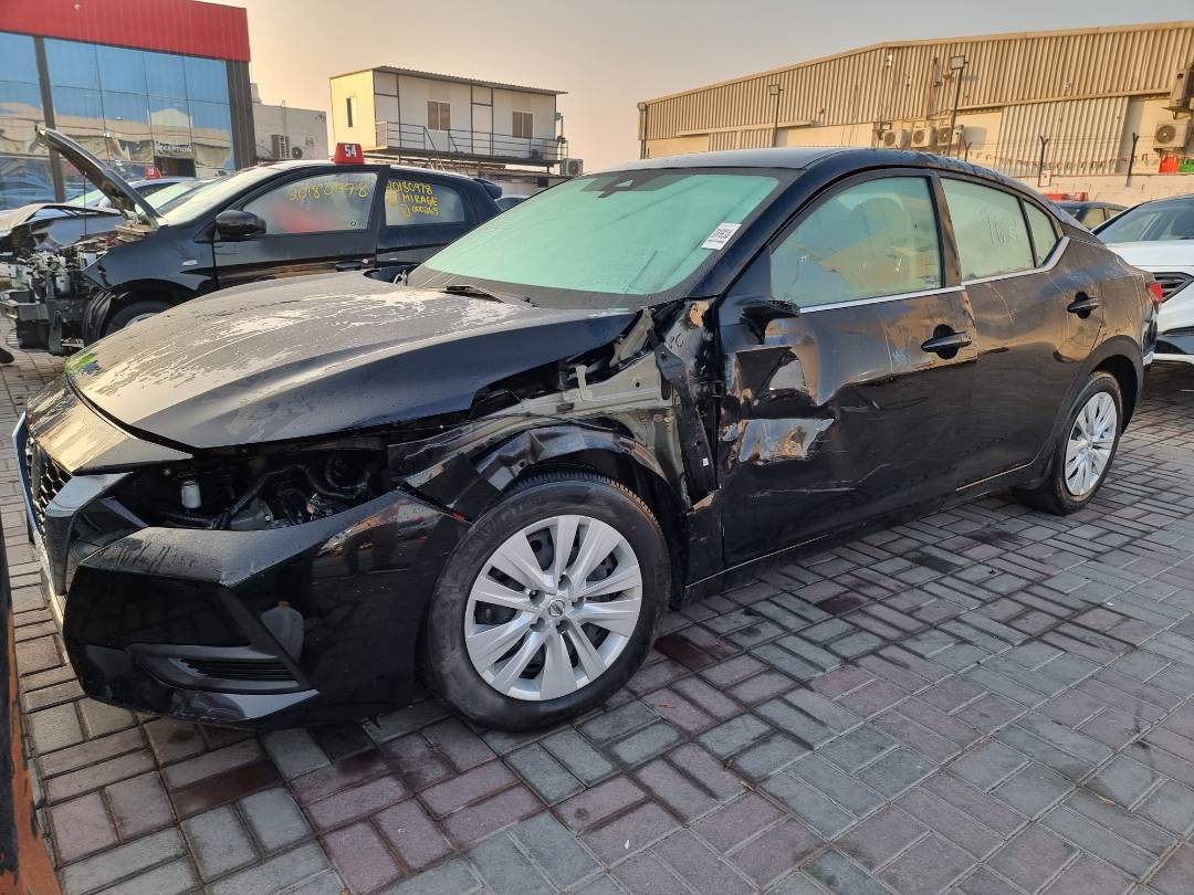 2020 NISSAN SENTRA — 52047 KM — Lot 215478 — Ind. 12 - Marhaba Auctions Used Cars - Image 3