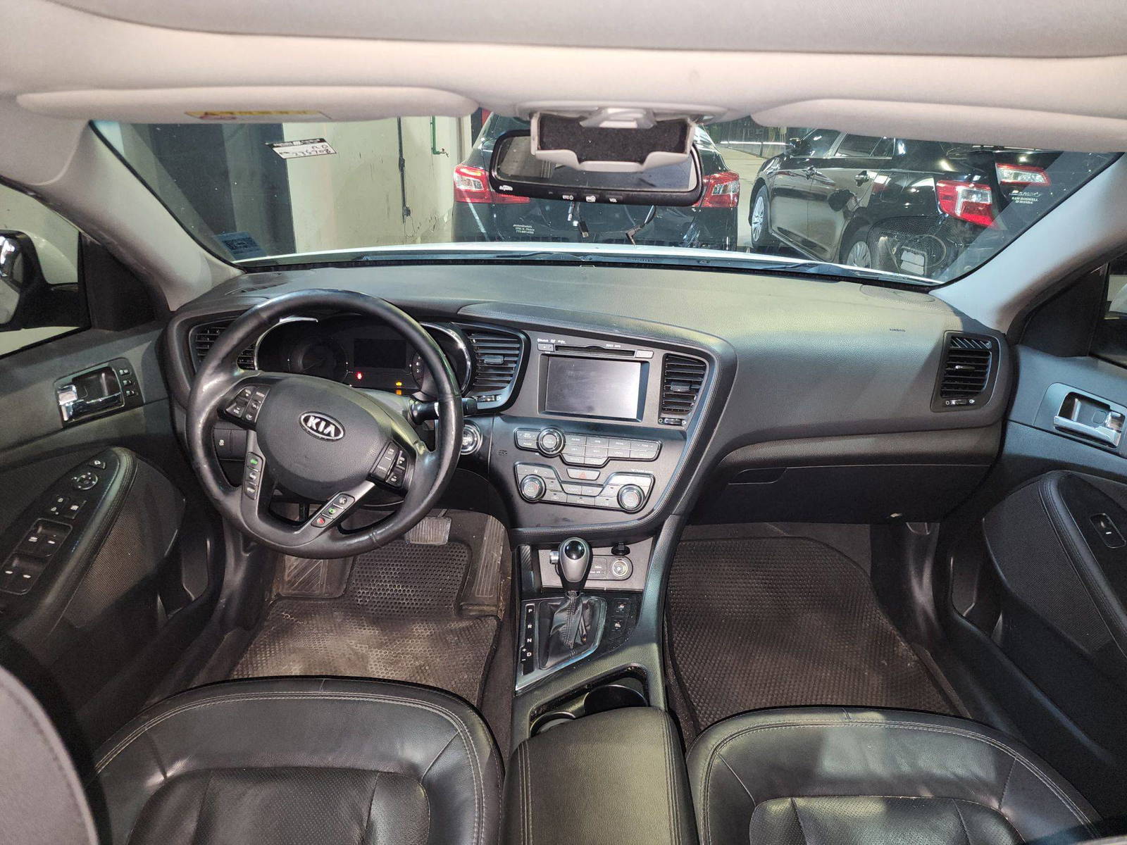 2012 KIA K5 — 235708 KM — Lot 003149 — Main - Marhaba Auctions Used Cars - Image 8