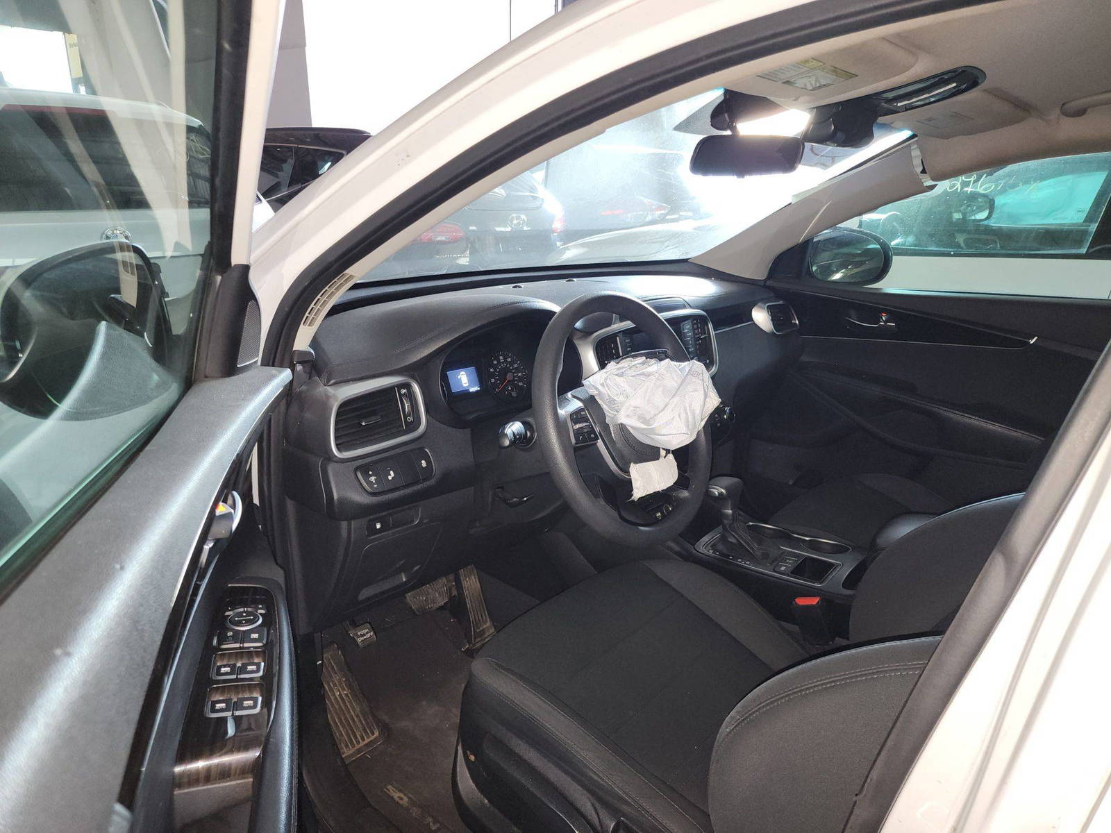 2020 KIA SORENTO — 135207 Miles — Lot 42096975 — Al Quoz - Marhaba Auctions Used Cars - Image 6