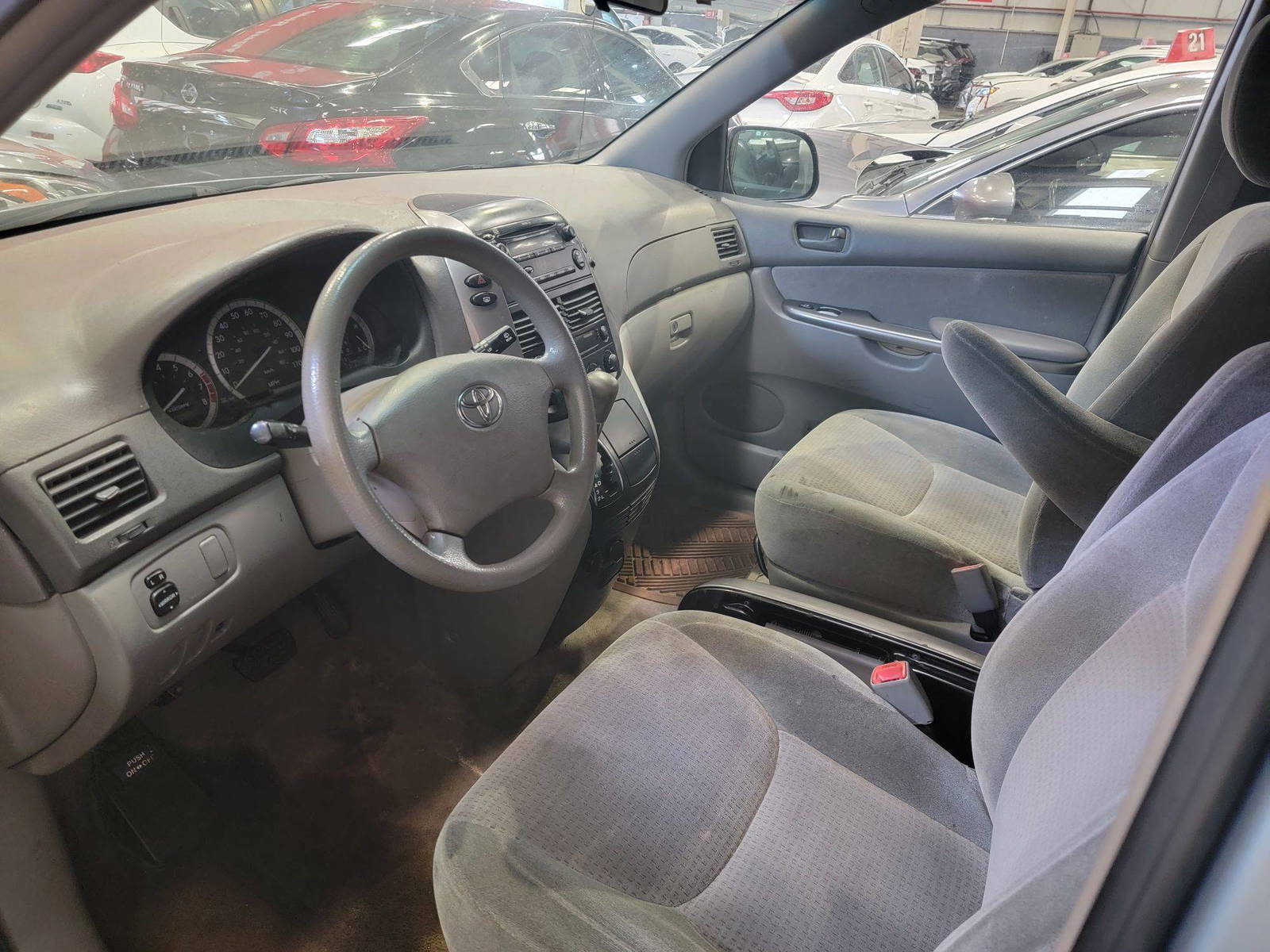 2009 TOYOTA SIENNA — 194637 Miles — Lot S227247 — Souq - Marhaba Auctions Used Cars - Image 8