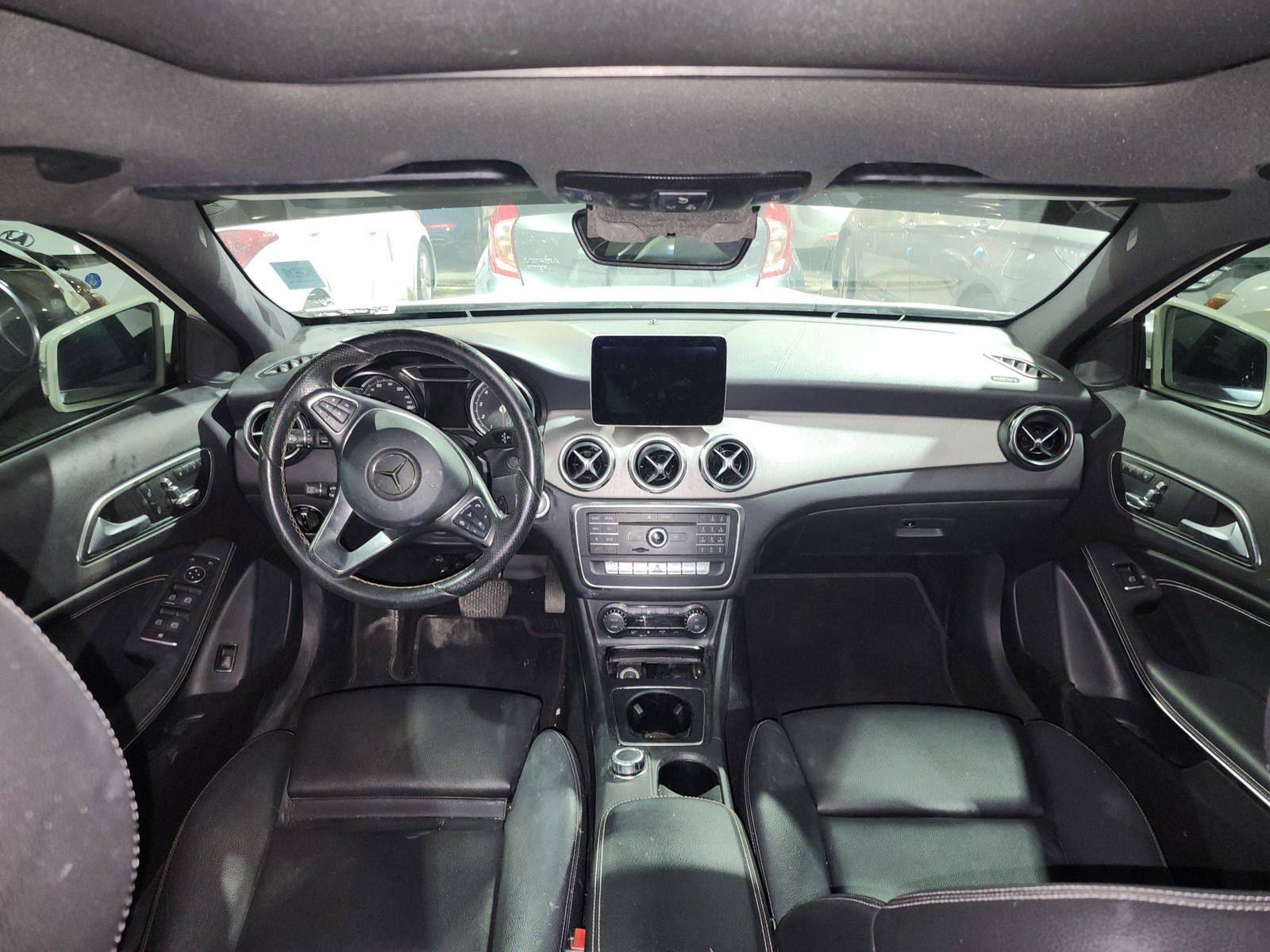 MERCEDES BENZ GLA-250 2018 - Marhaba Auction Used Cars - Image 8