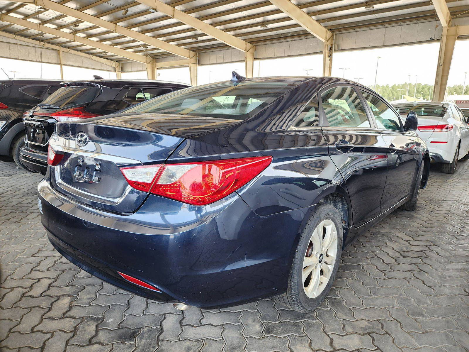 2011 HYUNDAI SONATA — 136787 Miles — Lot 67478 — Souq - Marhaba Auctions Used Cars - Image 3