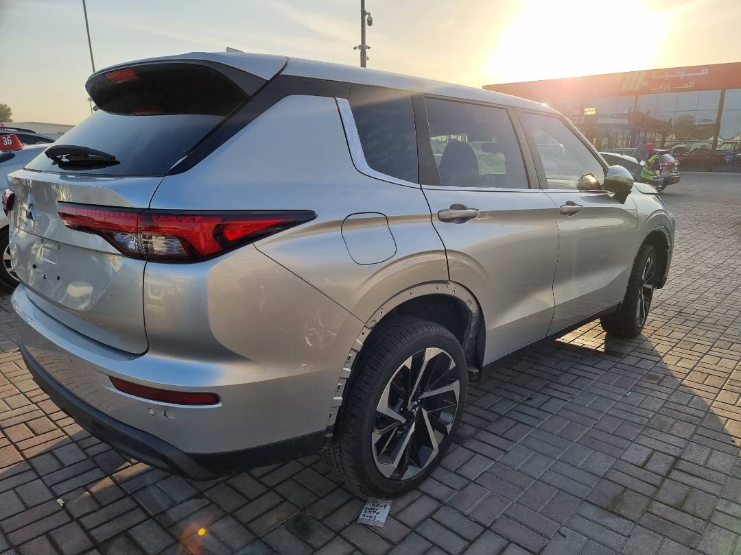 2022 MITSUBISHI OUTLANDER — 36771 Miles — Lot 125487 — Main - Marhaba Auctions Used Cars - Image 5