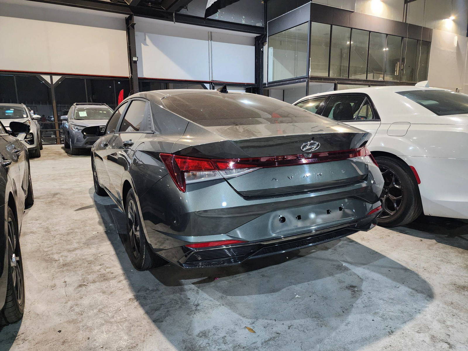 2022 HYUNDAI AVANTE — 173448 KM — Lot 018600 — Al Quoz - Marhaba Auctions Used Cars - Image 6