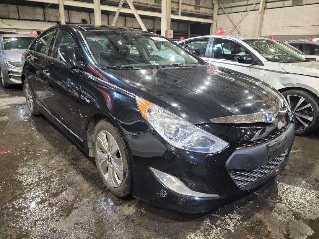 2014 HYUNDAI SONATA — 143672 Miles — Lot 108909 — Main - Marhaba Auctions Used Cars - Image 4