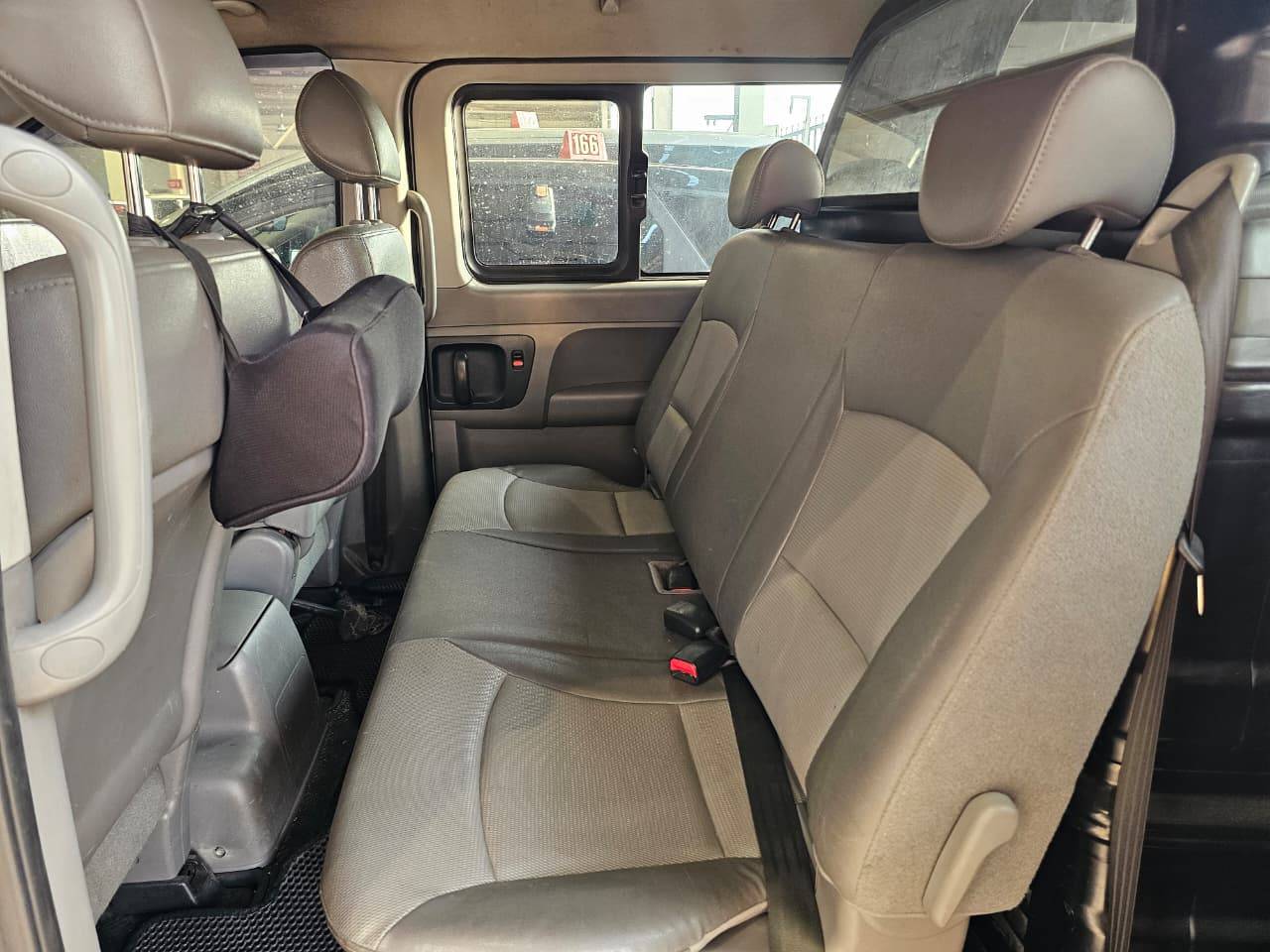 2011 HYUNDAI GRAND STAREX — 295580 KM — Lot BBU305915 — Main - Marhaba Auctions Used Cars - Image 9
