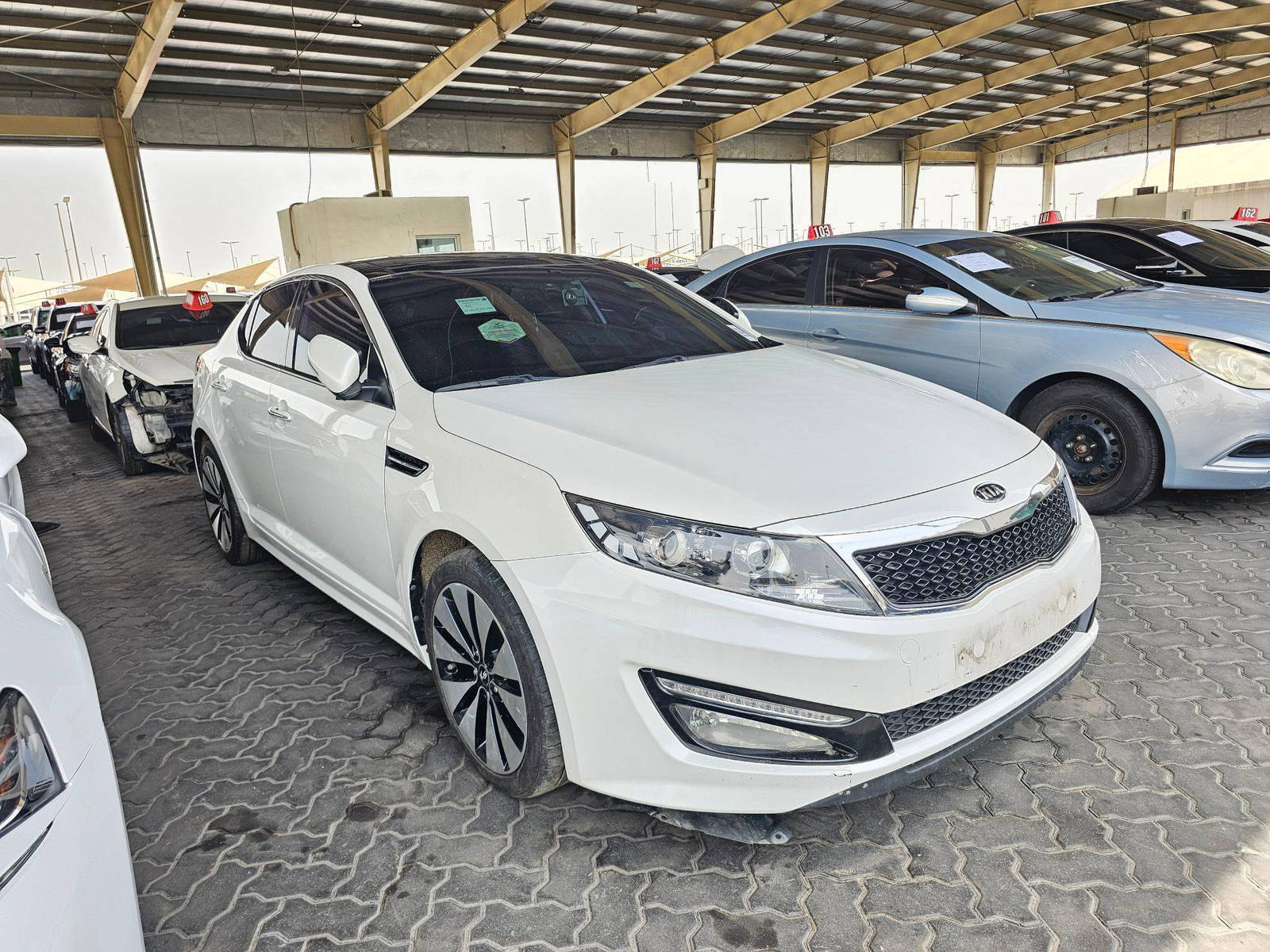 2013 KIA K5 — 194769 KM — Lot 361260 — Souq - Marhaba Auctions Used Cars - Image 4