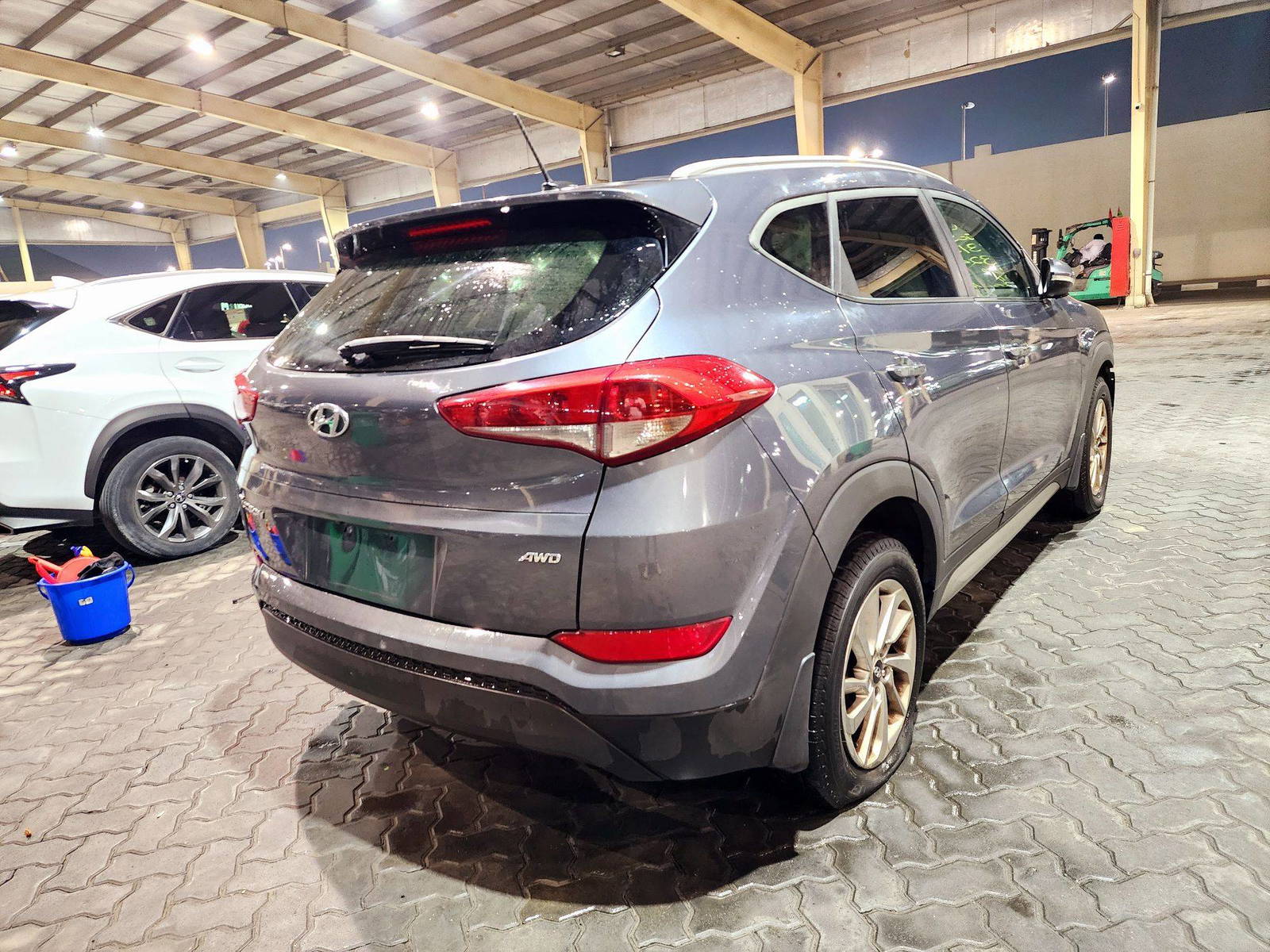 2017 HYUNDAI TUCSON — 132464 KM — Lot XHU331232 — Souq - Marhaba Auctions Used Cars - Image 3