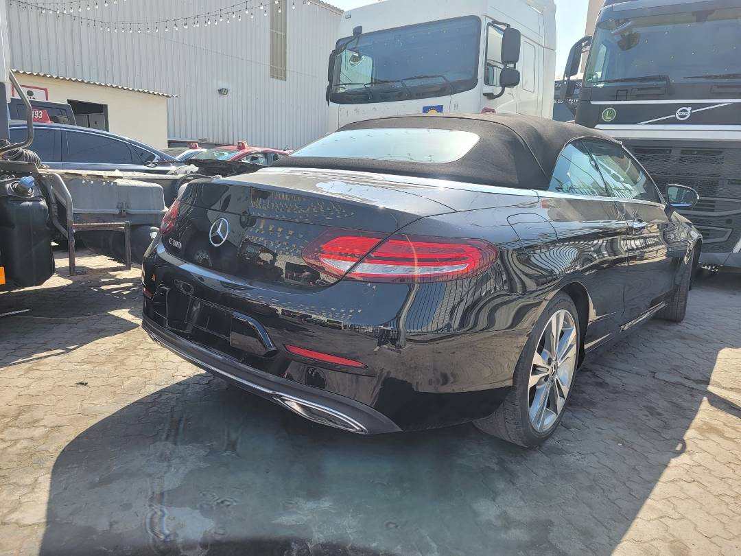 2019 MERCEDES BENZ C300 — 45595 Miles — Lot B0KF817053 — Main - Marhaba Auctions Used Cars - Image 4