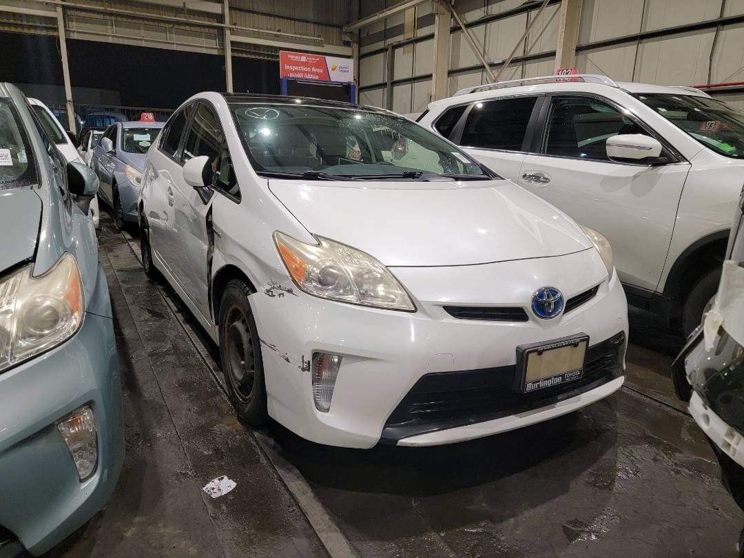 2012 TOYOTA PRIUS — 226671 KM — Lot 42024365 — Main - Marhaba Auctions Used Cars - Image 4