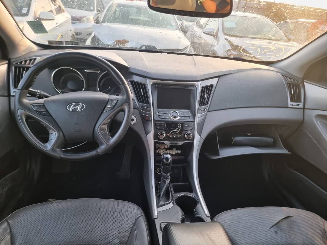 HYUNDAI SONATA 2011 - Marhaba Auction Used Cars - Image 8