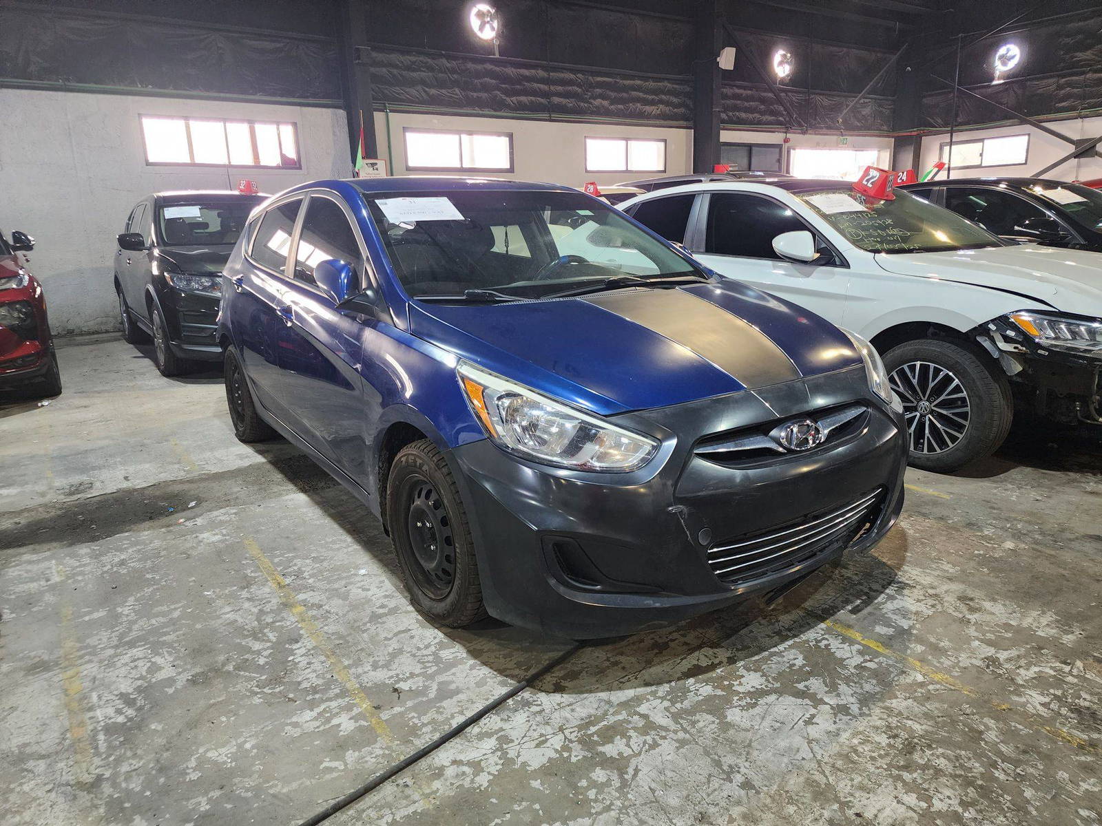 2015 HYUNDAI ACCENT — 138777 KM — Lot U202305 — Al Quoz - Marhaba Auctions Used Cars - Image 5