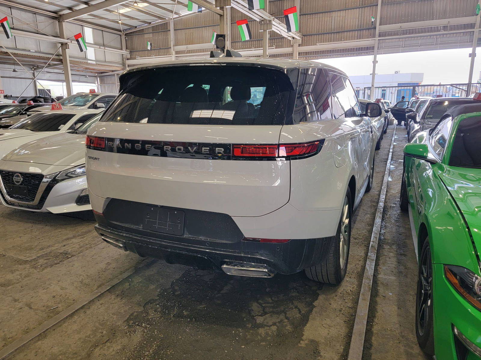 2025 LAND ROVER RANGE ROVER SPORT — 2198 Miles — Lot 42895905 — Main - Marhaba Auctions Used Cars - Image 4