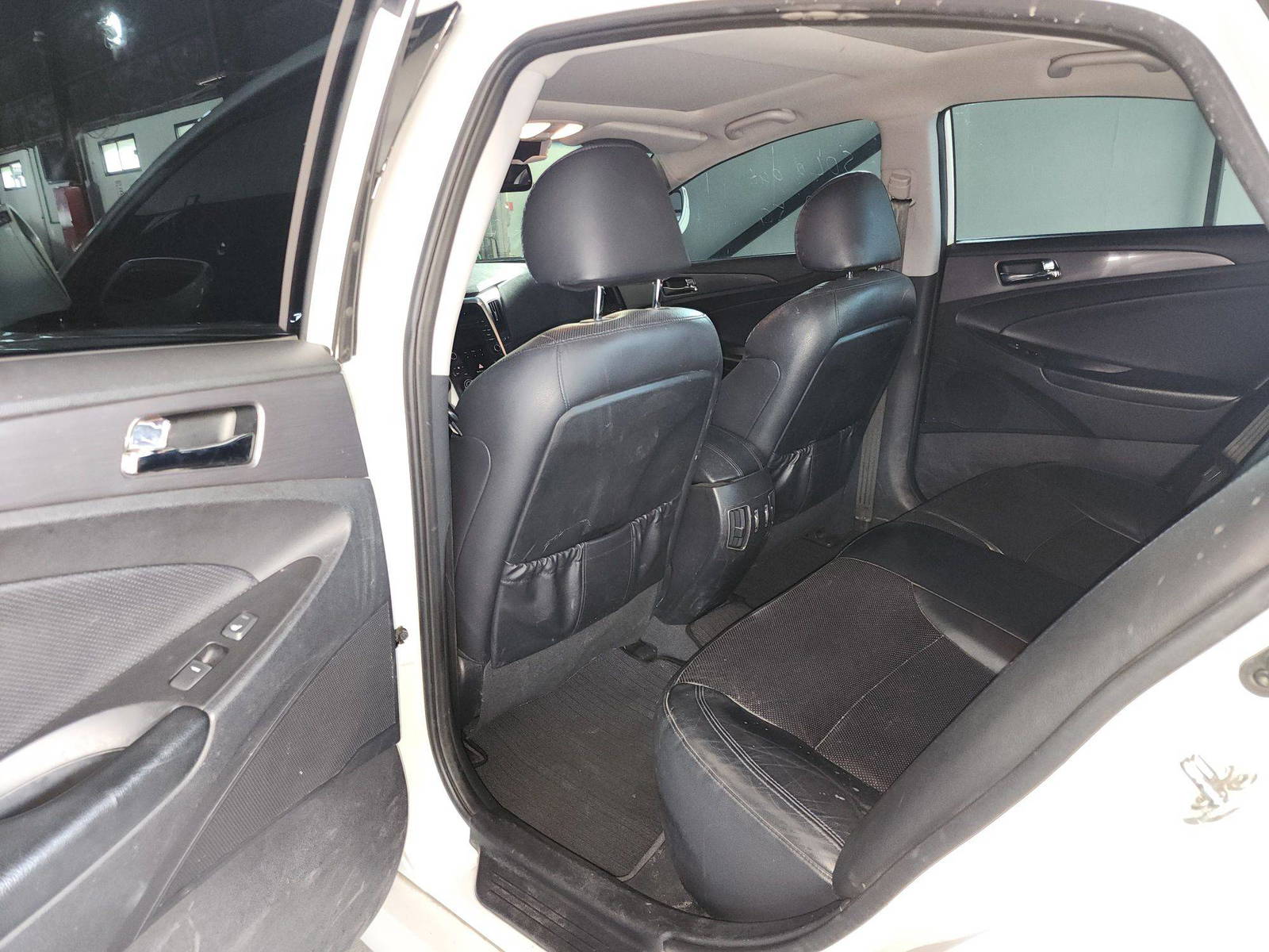 2014 HYUNDAI SONATA — 211084 KM — Lot 081468 — Main - Marhaba Auctions Used Cars - Image 8