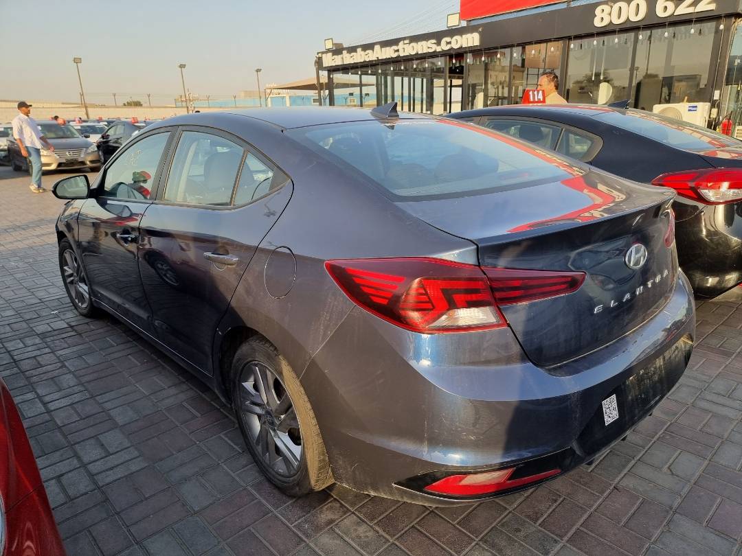 2019 HYUNDAI ELANTRA — 109080 KM — Lot 54187 — Souq - Marhaba Auctions Used Cars - Image 5