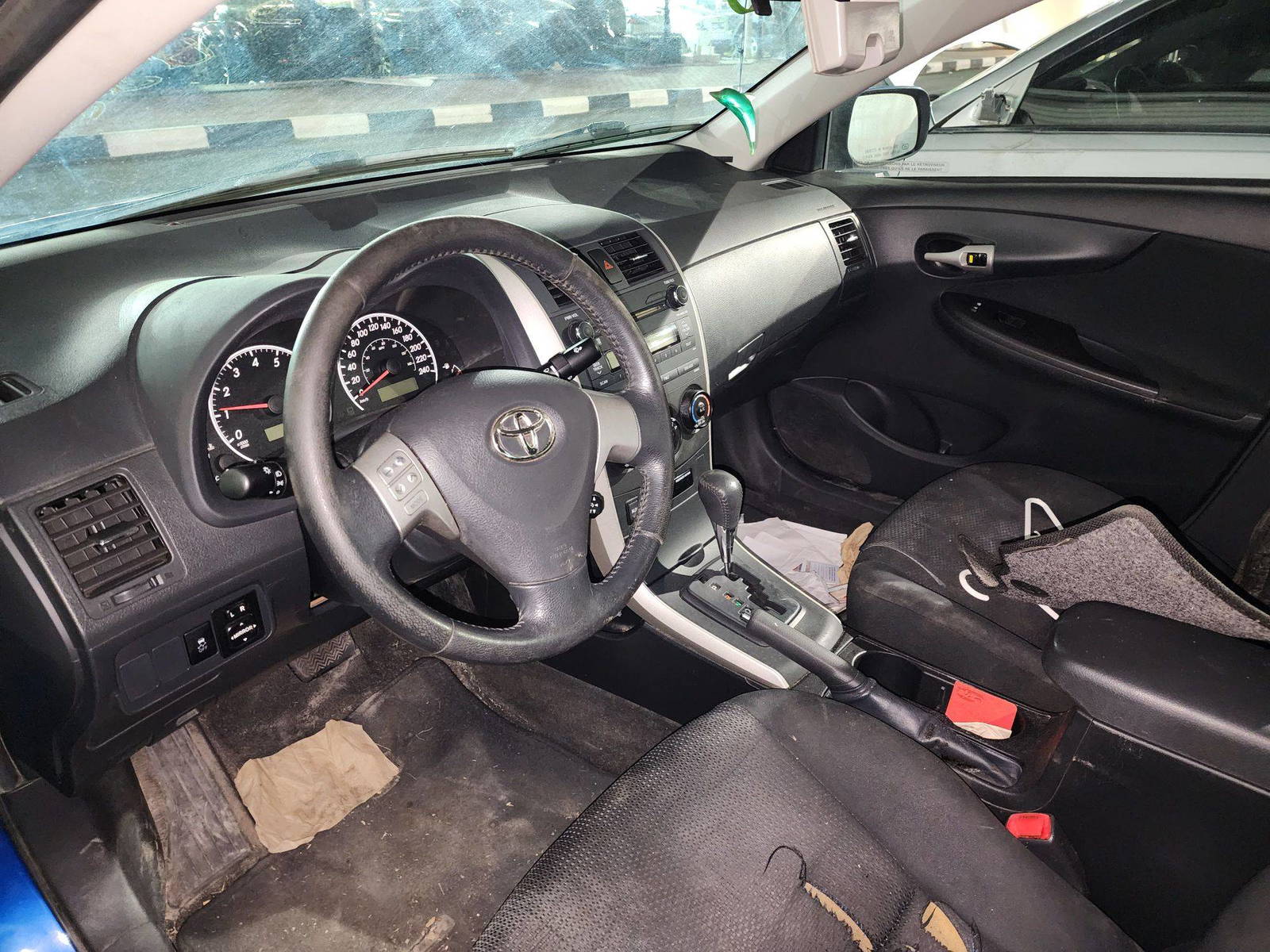 2010 TOYOTA COROLLA — 173113 KM — Lot 355010 - Marhaba Auctions Used Cars - Image 5