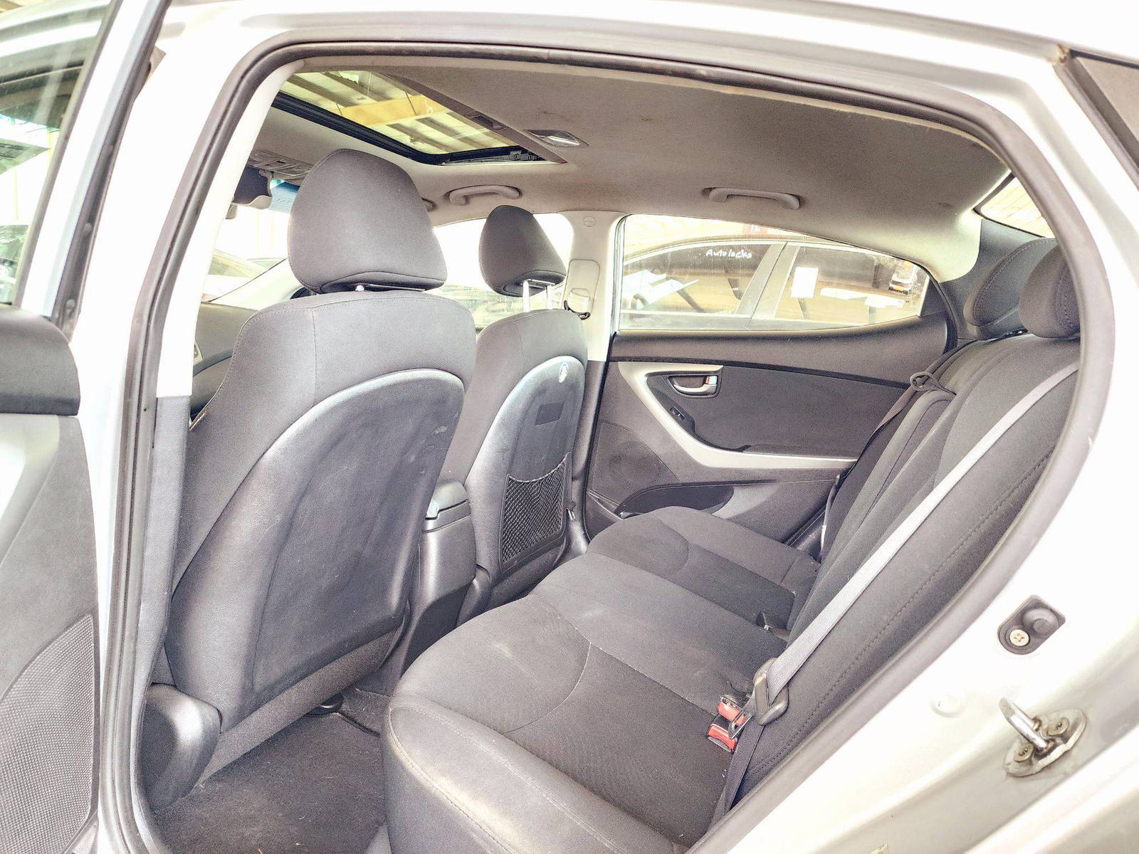 2015 HYUNDAI ELANTRA — 175968 Miles — Lot 41309619 — Souq - Marhaba Auctions Used Cars - Image 6