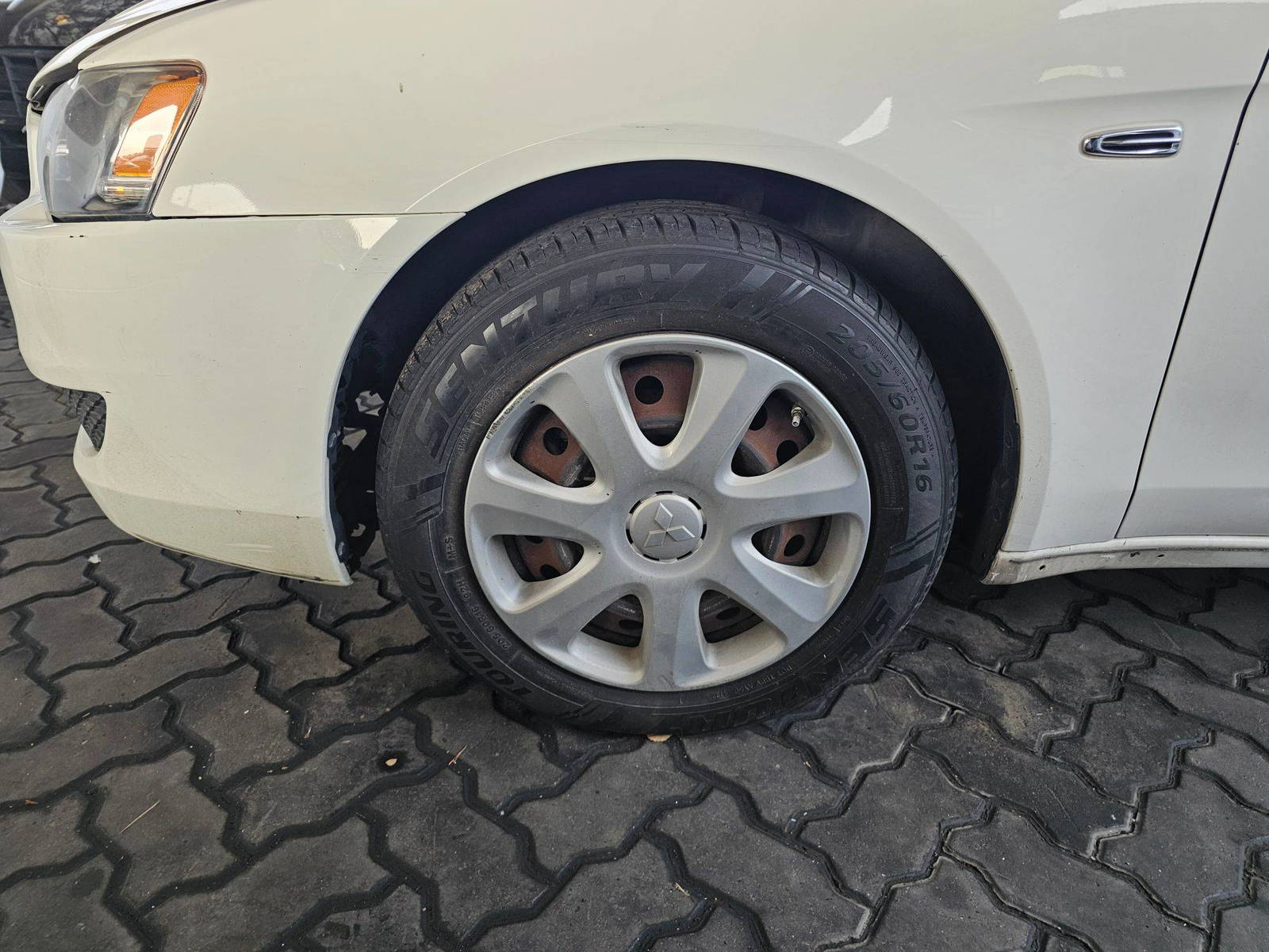 2015 MITSUBISHI LANCER — 169115 Miles — Lot 42883569 — Main - Marhaba Auctions Used Cars - Image 9