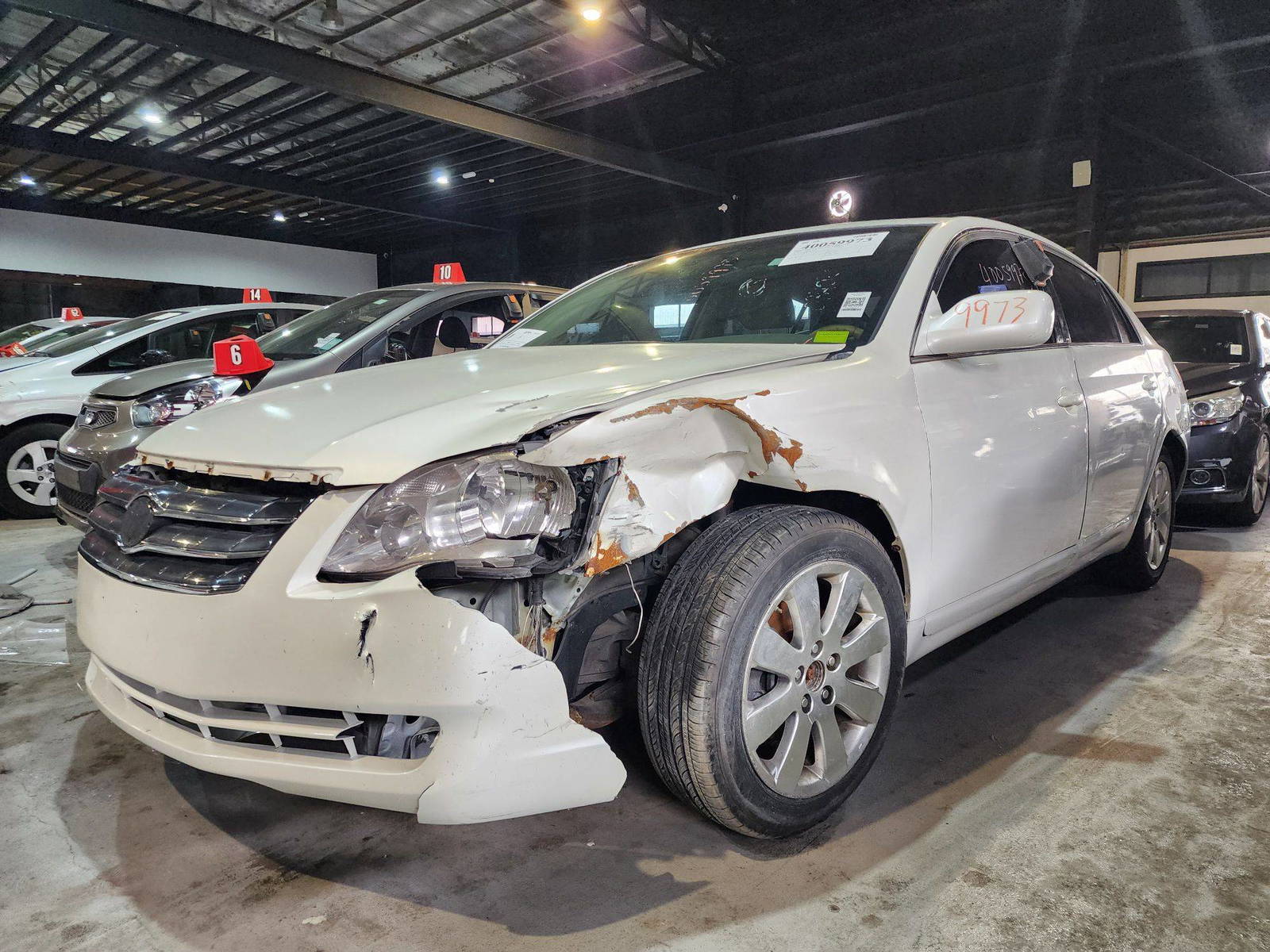 2006 TOYOTA AVALON — 235260 Miles — Lot 84021 — Main - Marhaba Auctions Used Cars - Image 6