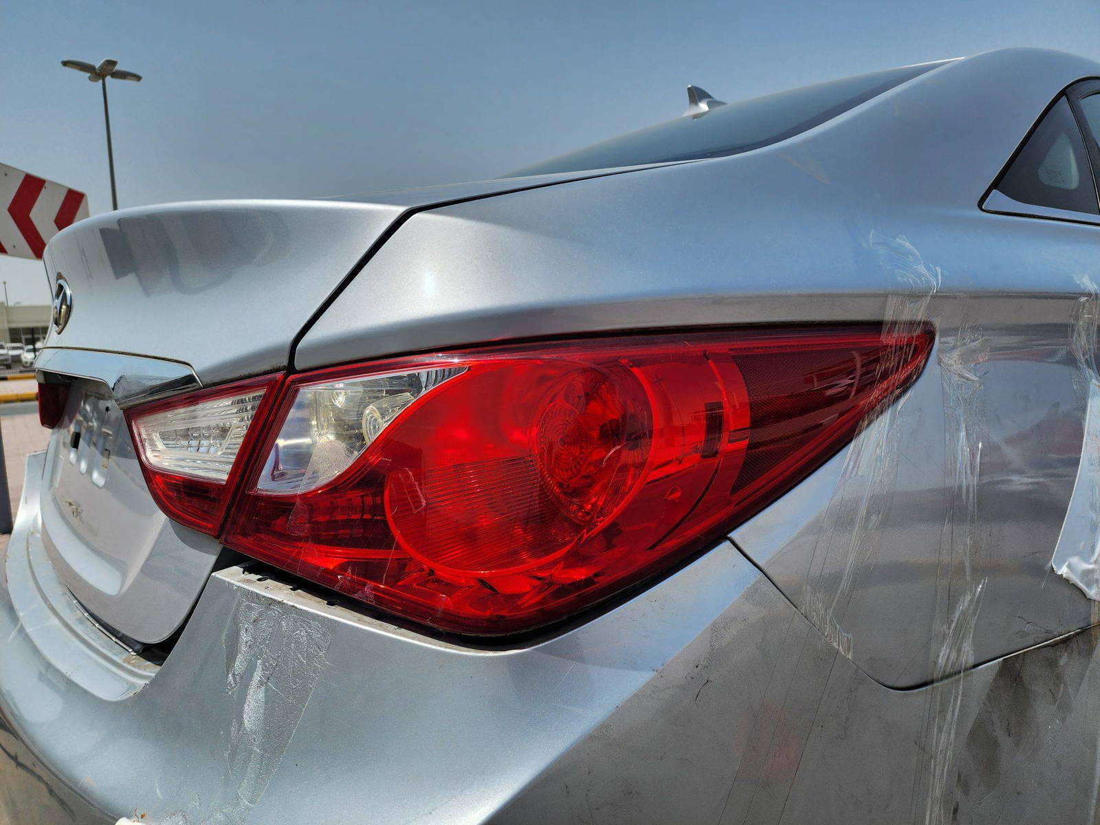 2014 HYUNDAI SONATA — 218537 Miles — Lot 39289818 — Souq - Marhaba Auctions Used Cars - Image 10
