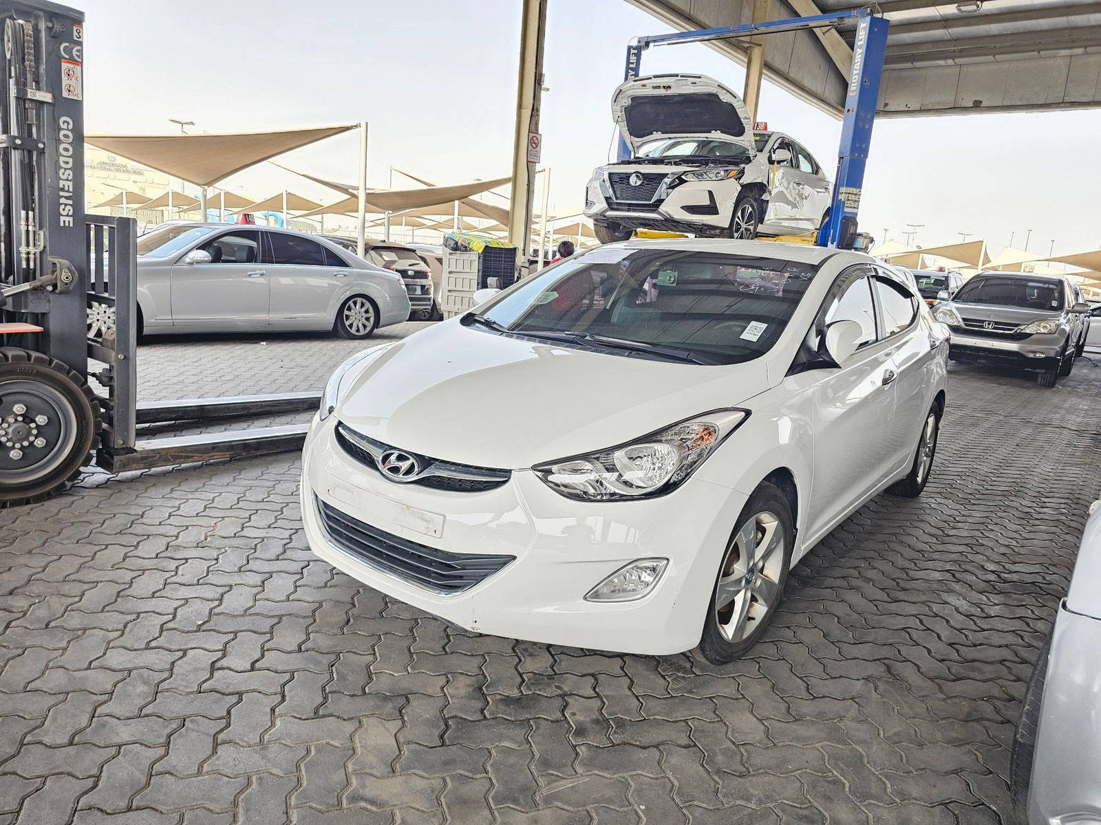 2011 HYUNDAI AVANTE — 117758 KM — Lot 138974 — Souq - Marhaba Auctions Used Cars - Image 5