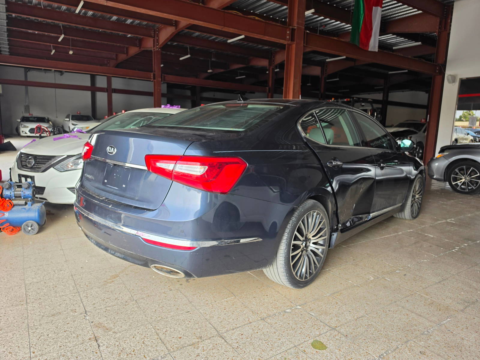 2014 KIA CADENZA — 128059 Miles — Lot 75739115 - Marhaba Auctions Used Cars - Image 5