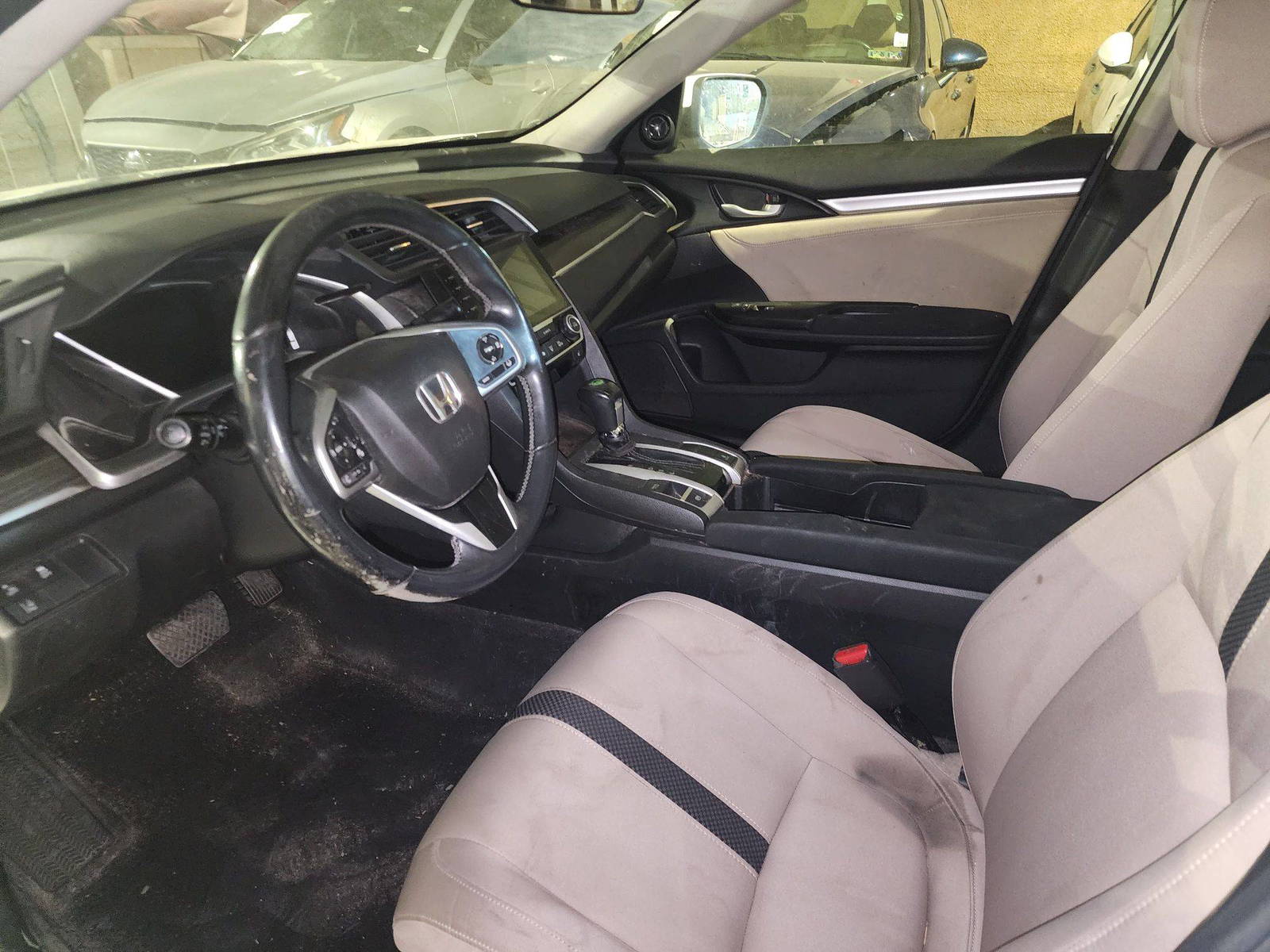 2019 HONDA CIVIC — 142961 Miles — Lot 74499555 — Souq - Marhaba Auctions Used Cars - Image 9