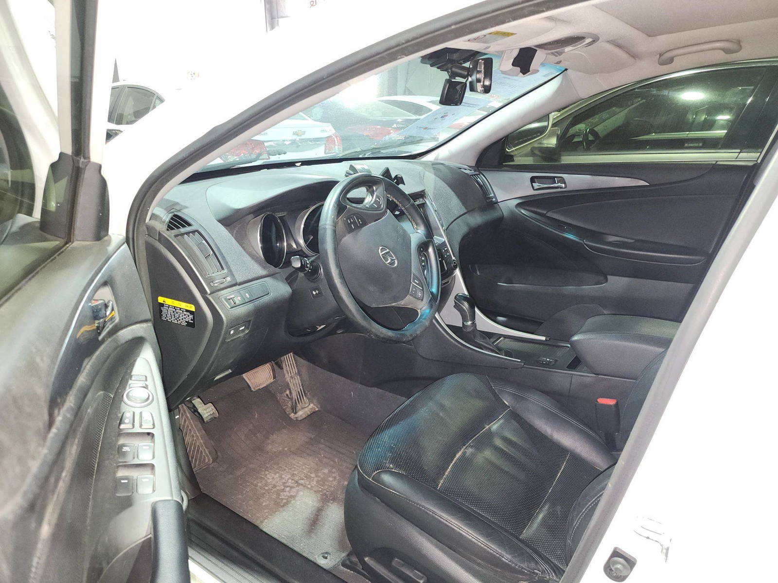 2014 HYUNDAI SONATA — 230303 KM — Lot 098817 — Souq - Marhaba Auctions Used Cars - Image 10