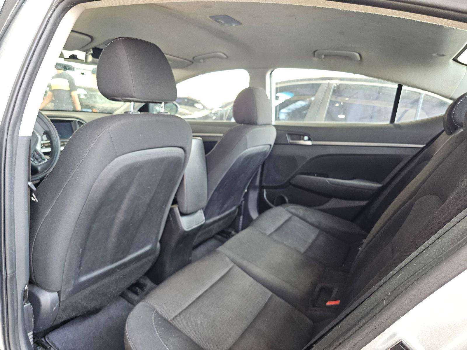 2018 HYUNDAI ELANTRA — 126472 Miles — Lot 2264 — Souq - Marhaba Auctions Used Cars - Image 6