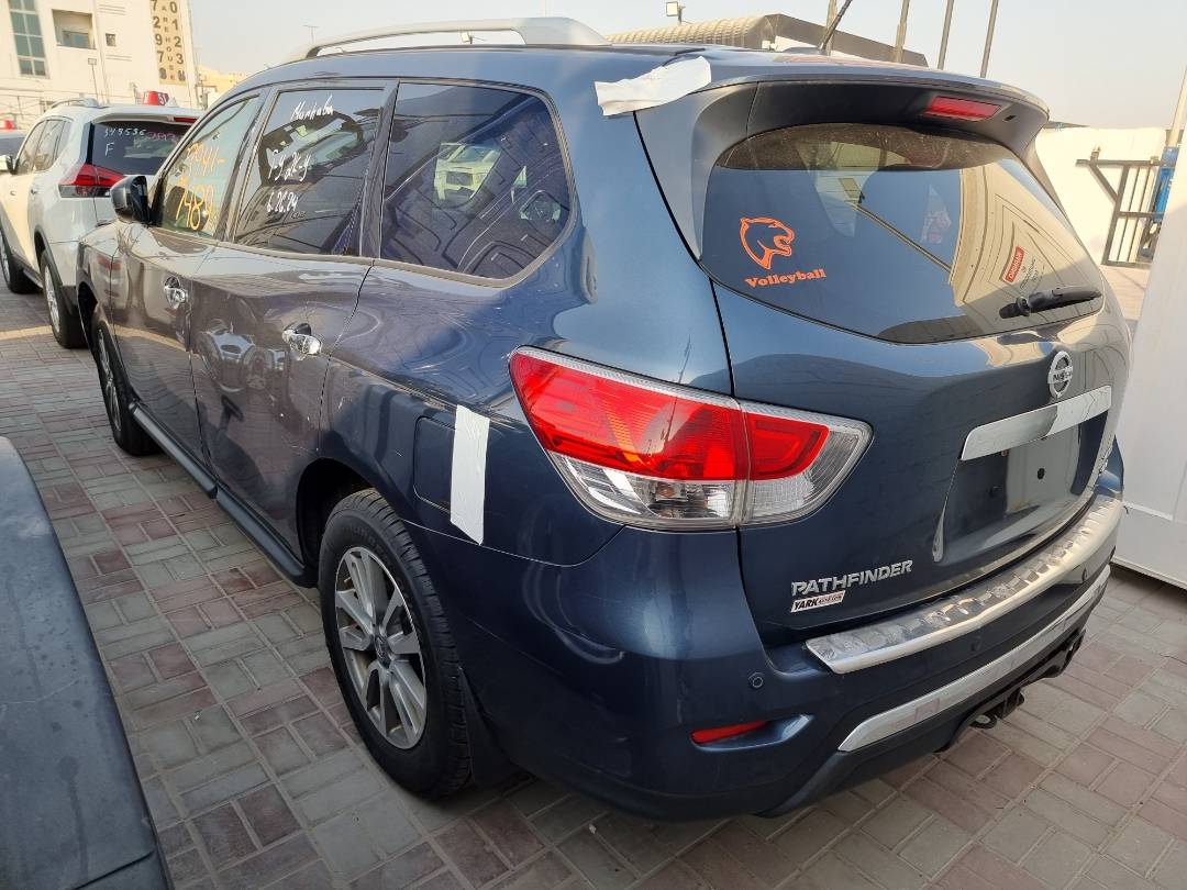 2014 NISSAN PATHFINDER — 203425 Miles — Lot 125487 — Ind. 12 - Marhaba Auctions Used Cars - Image 4