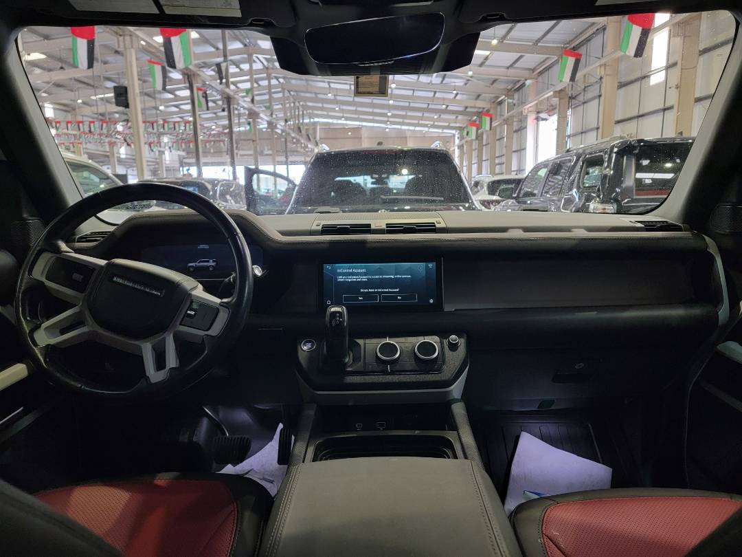 2022 LAND ROVER DEFENDER 110 X-DYNAMIC SE — 80582 KM — Lot N2077348 — Main - Marhaba Auctions Used Cars - Image 8