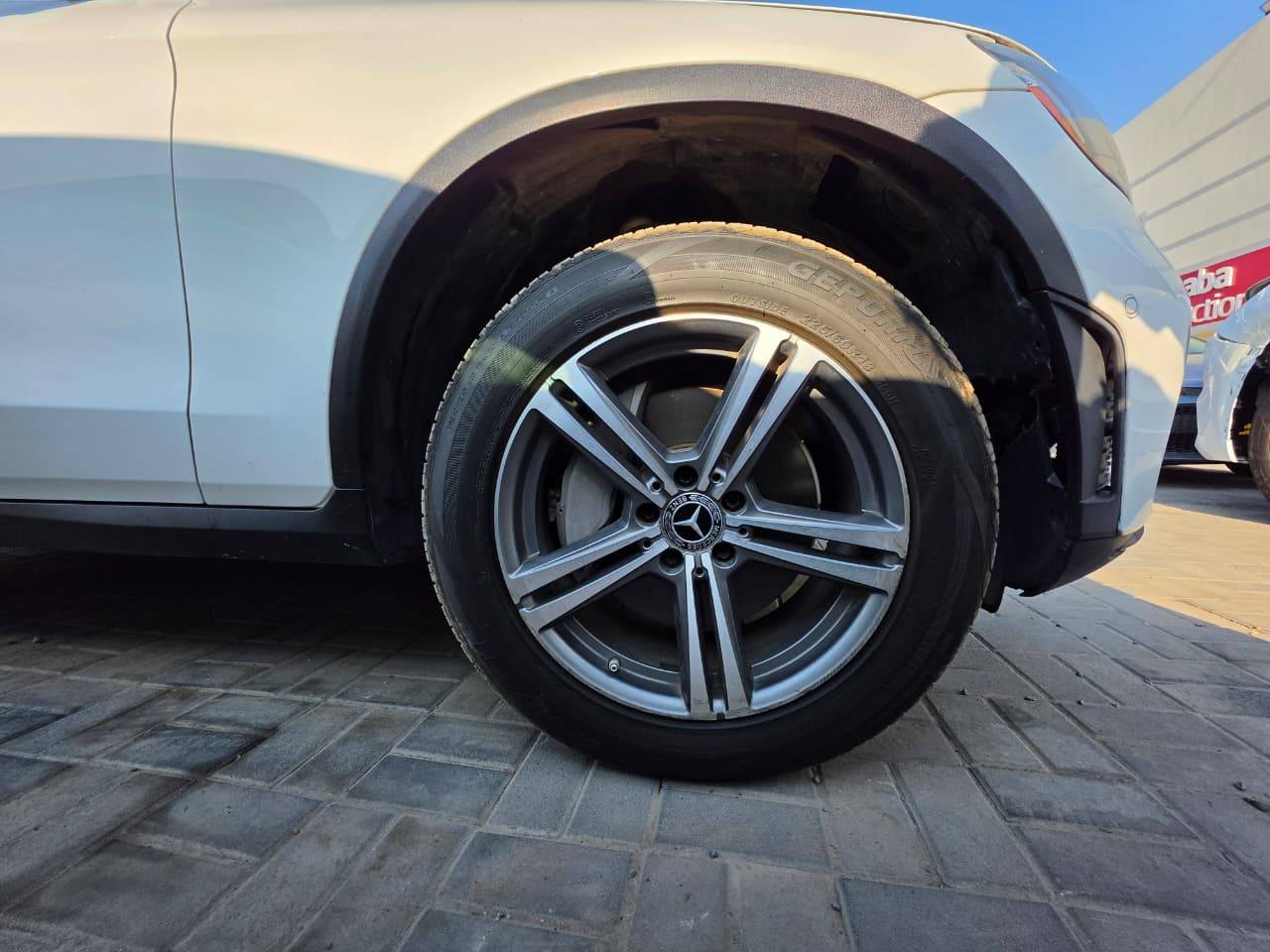 2020 MERCEDES BENZ GLC-300 — 168940 KM — Lot F820527 - Marhaba Auctions Used Cars - Image 12