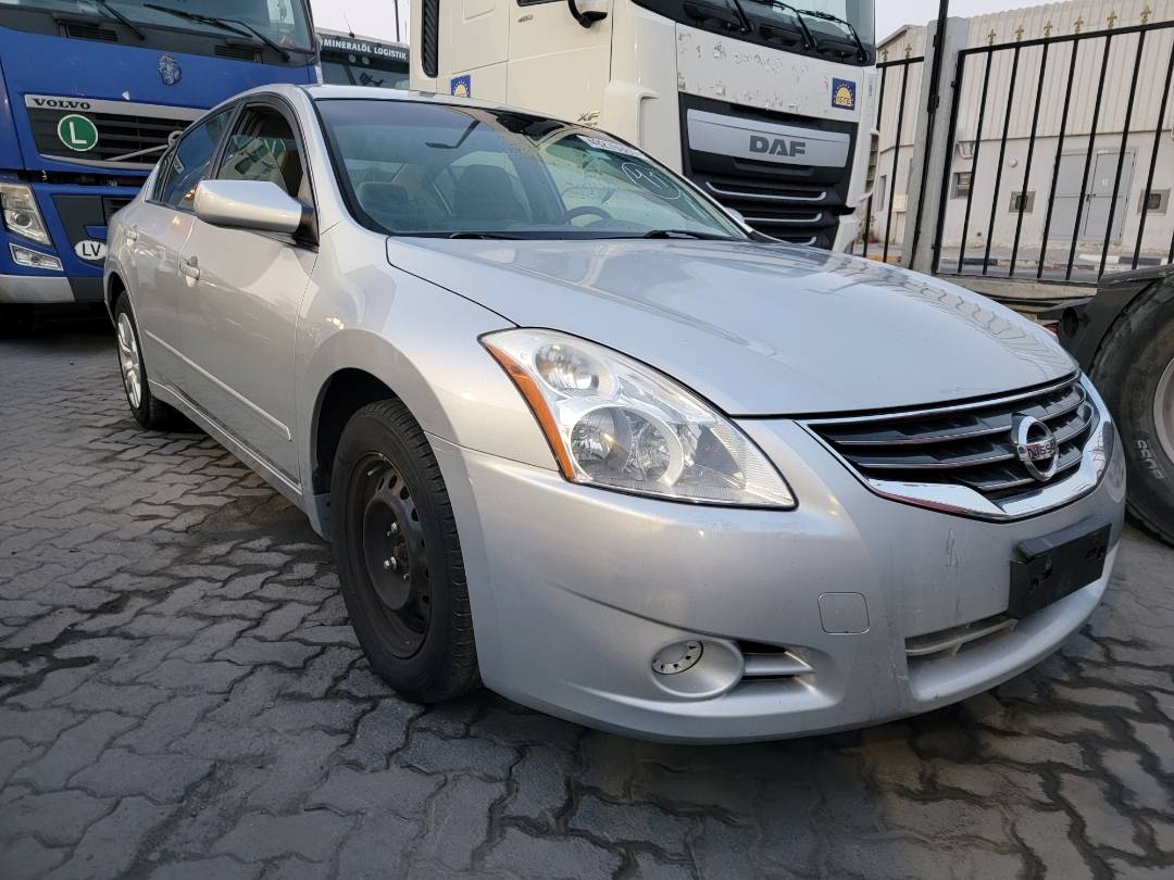 2010 NISSAN ALTIMA — 200096 Miles — Lot 4AN549133 — Main - Marhaba Auctions Used Cars - Image 4